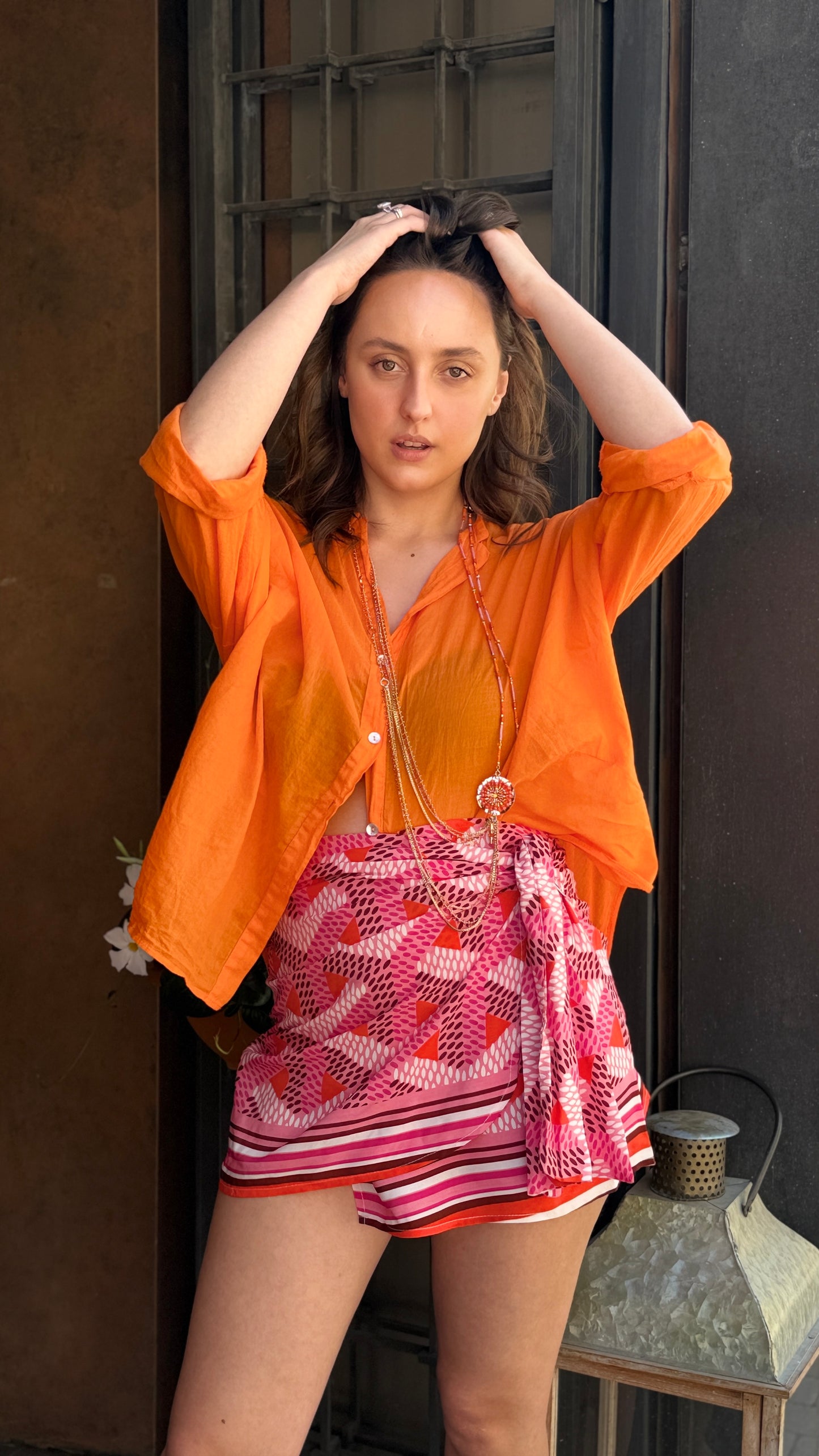 Tensione in Camicia Arancio
