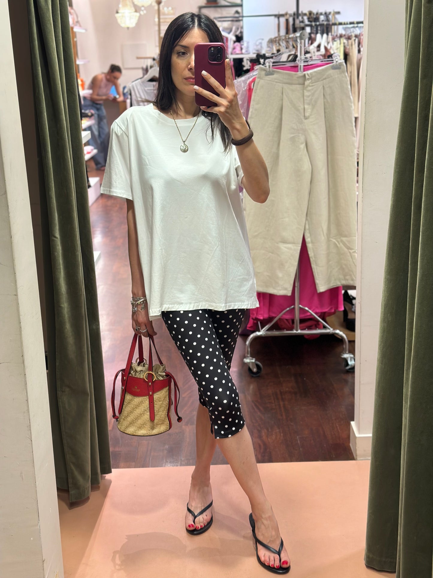 T-Shirt con spalle imbottite