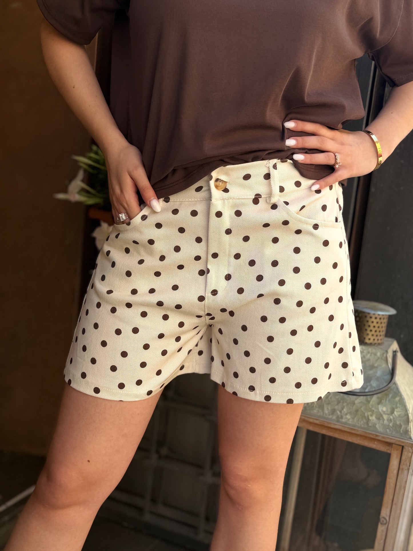 Shorts pois burro/cacao