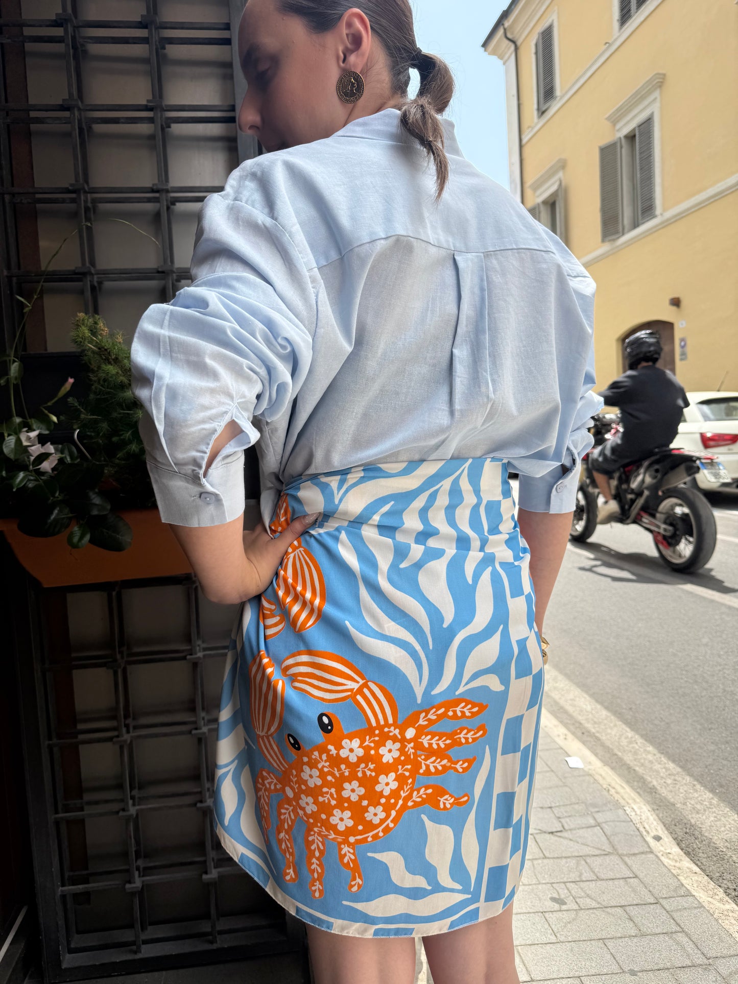 Gonna pareo corta CRAB azzurra