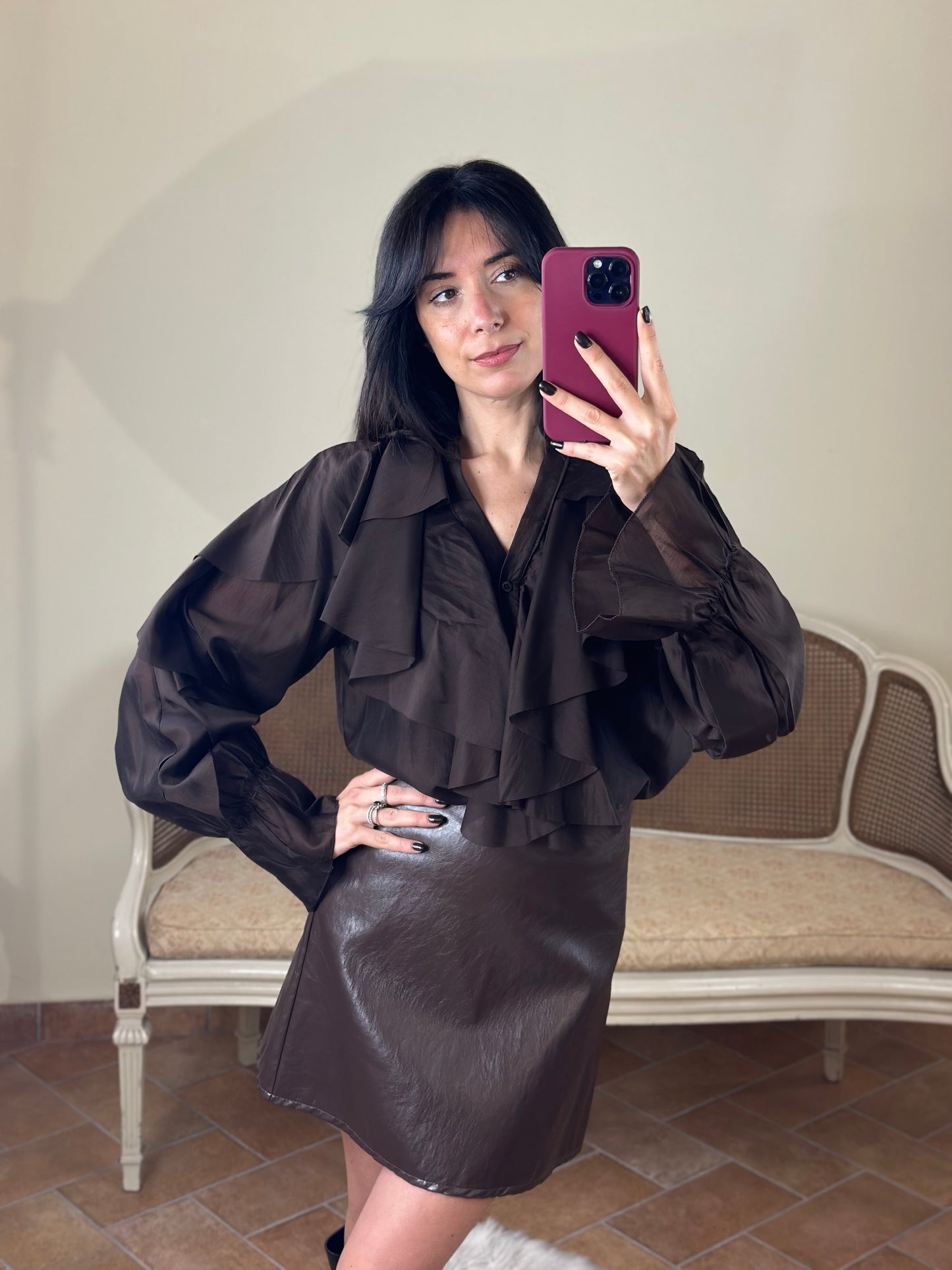 Blusa in tencel CIOCCOLATO con rouches frontali e sulle maniche