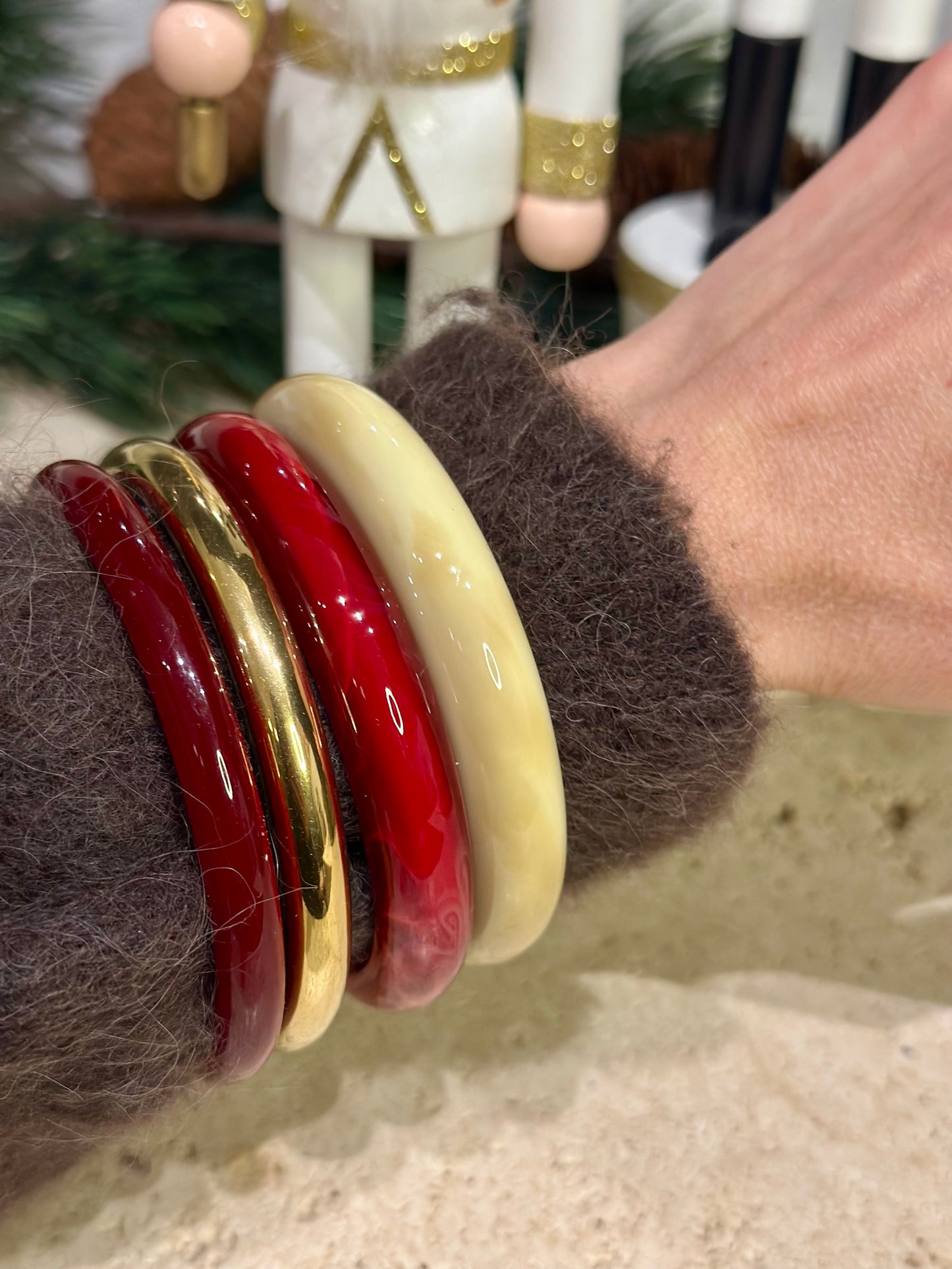 Set Bracciali a cerchio effetto marmo bordeaux