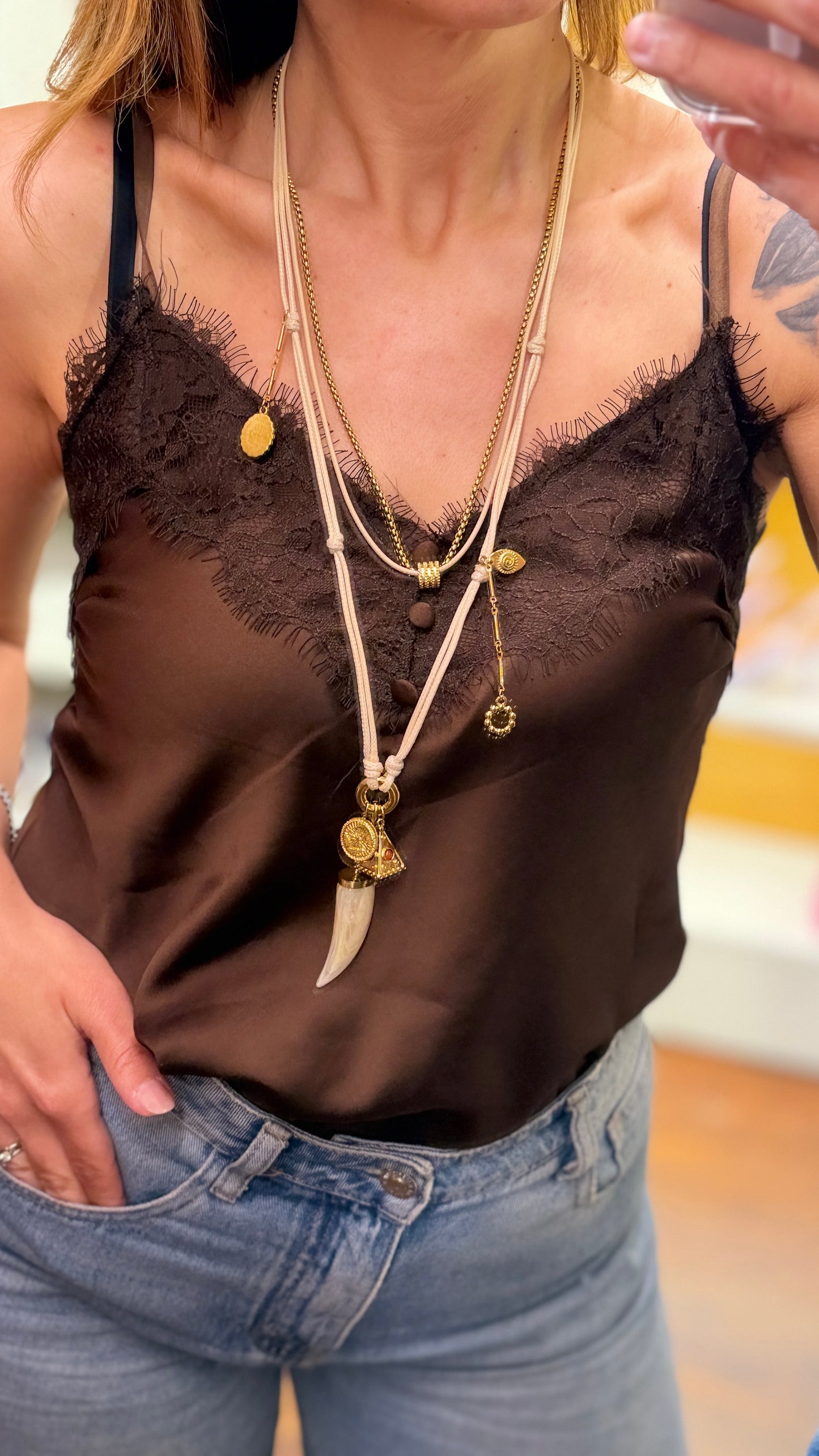 Collana cordino con cornetto Avorio