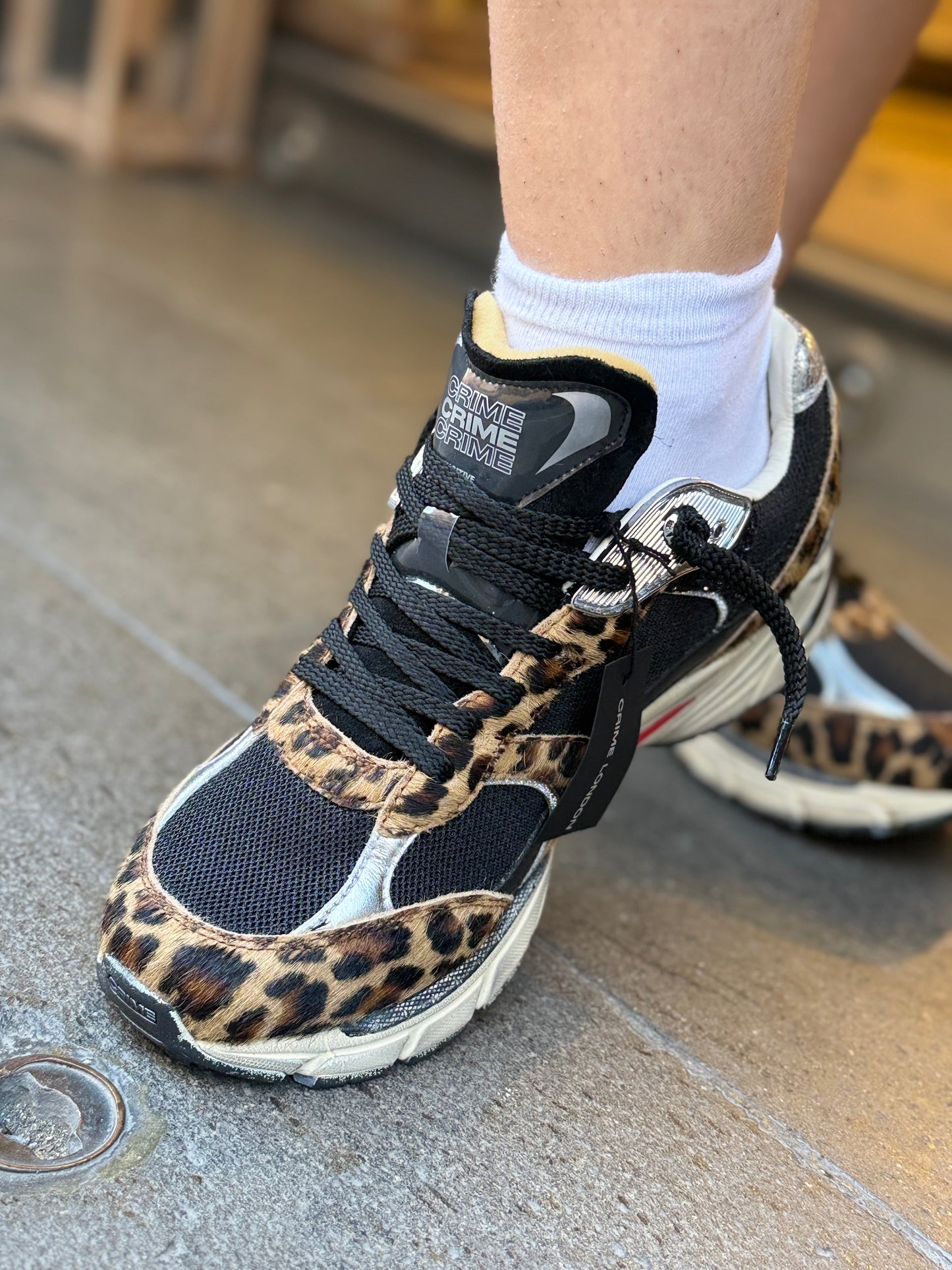 Crime London FUGITIVE Fung Run