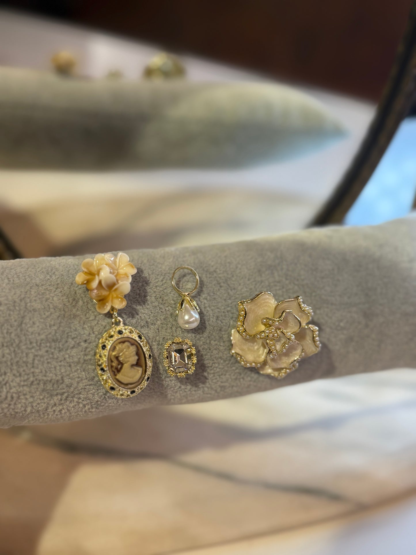 Set spille floreale madreperla