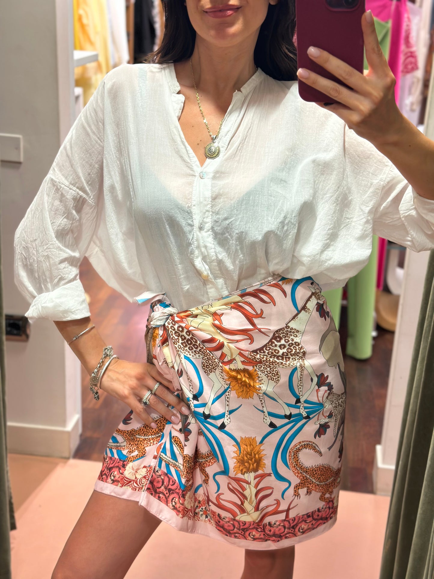 Tensione in Camicia Bianca in mussola