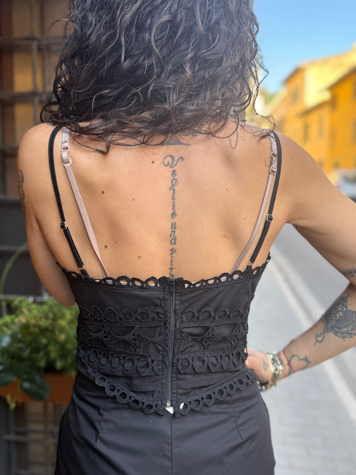 Tensione in Top+Passamaneria NERO