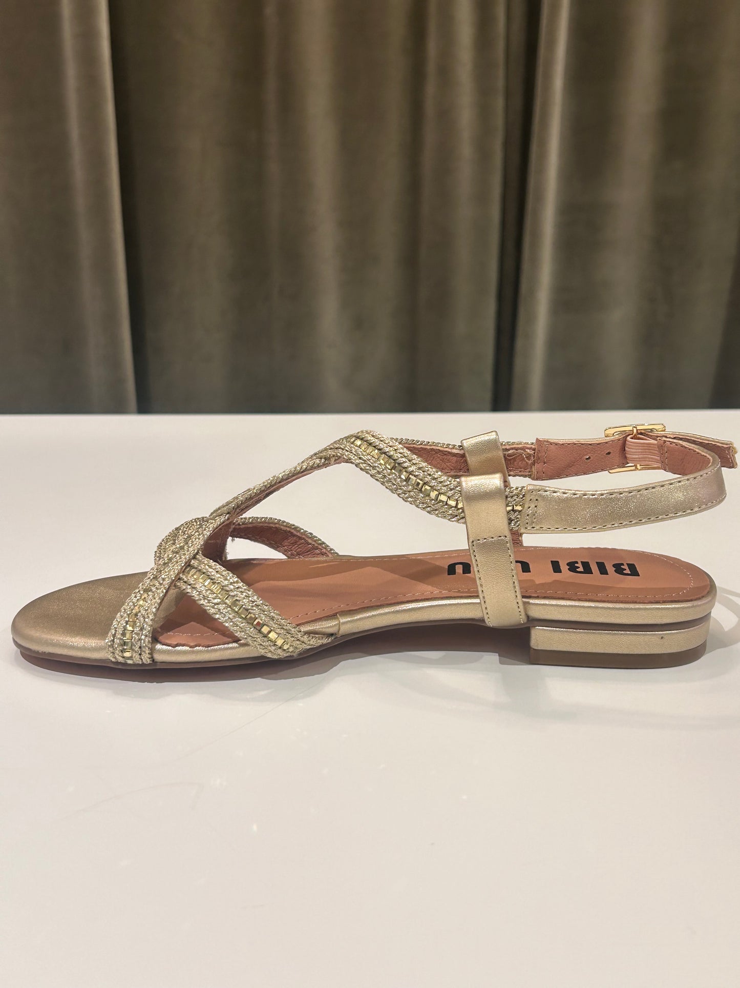 Bibi Lou Sandalias PLANAS ORO