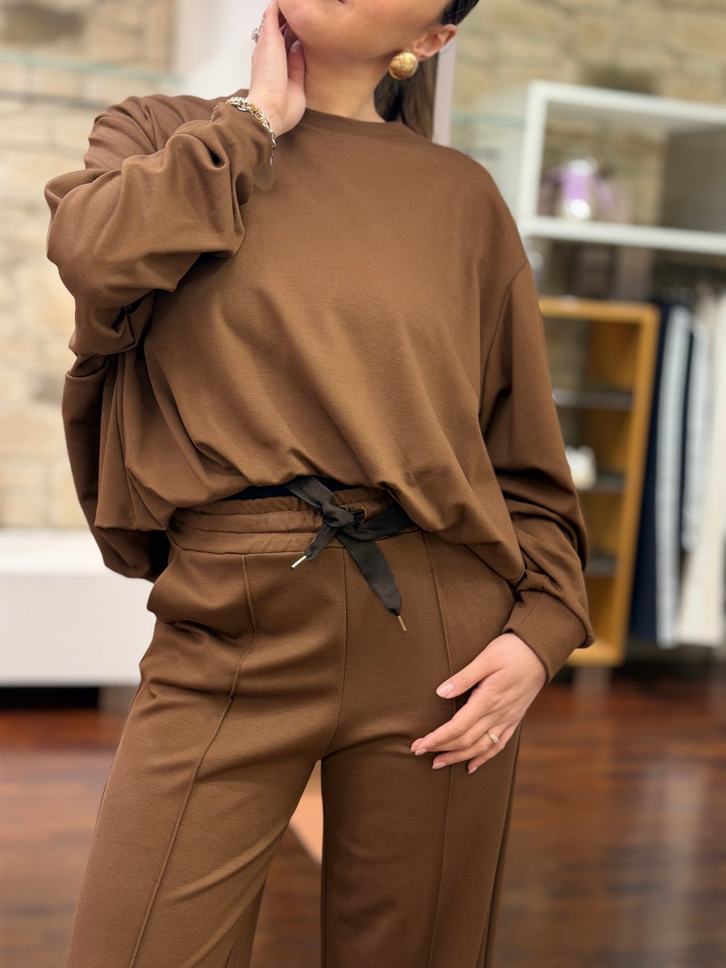 Felpa CIOCCOLATO con arriccio