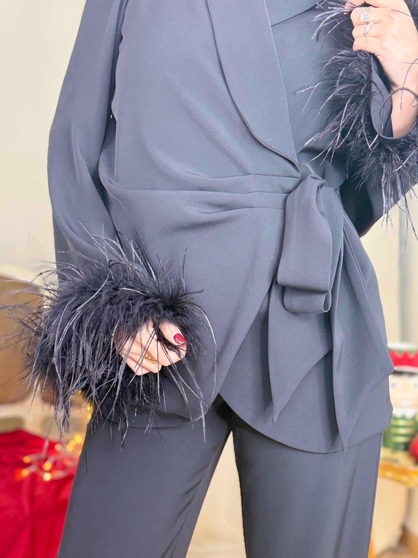 Tensione in Giacca boa con piume NERA