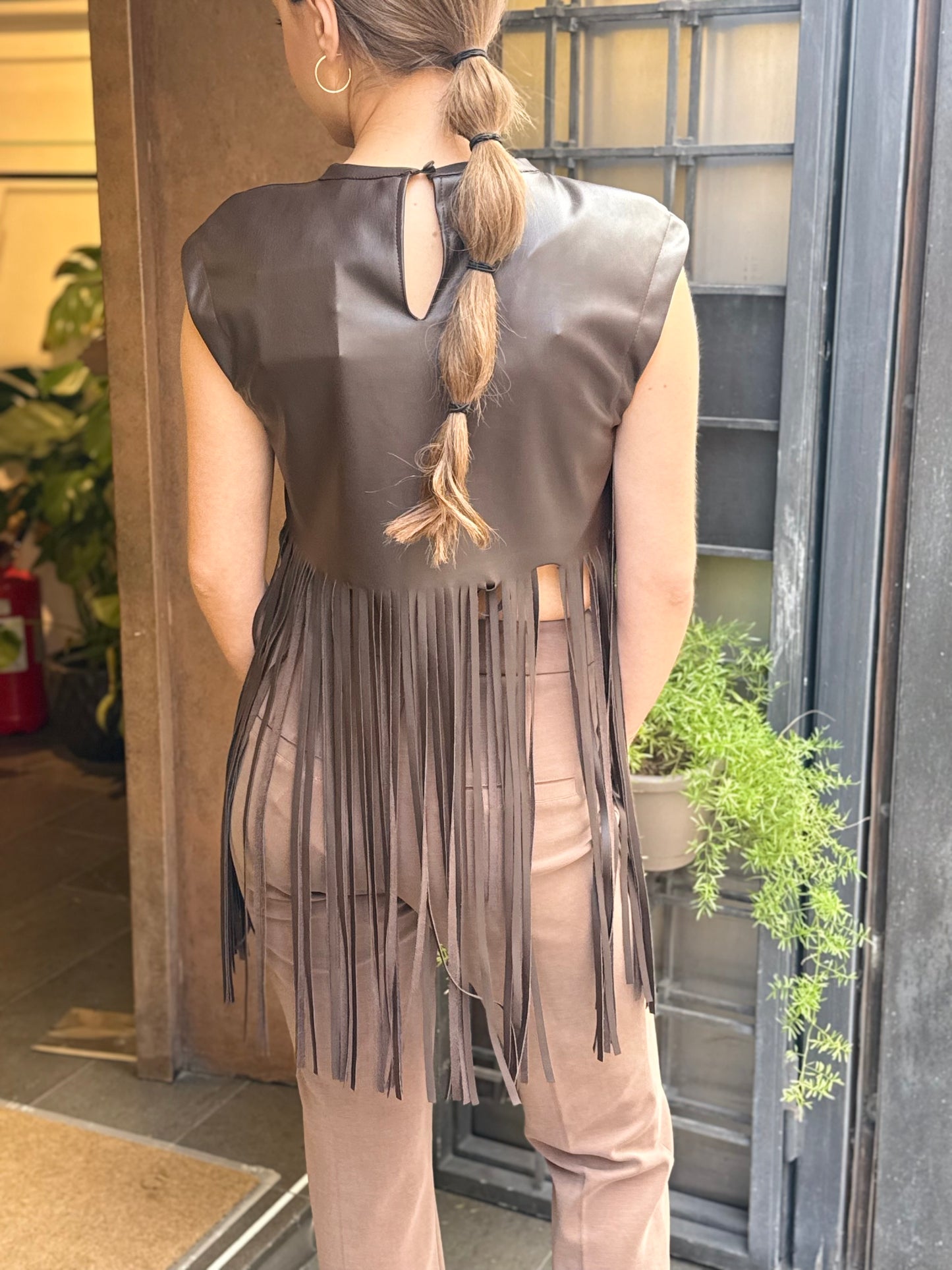 Tensione In Top ecopelle con frange MORO