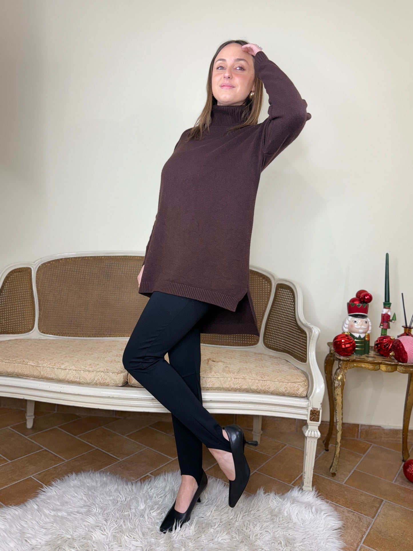 Maxi maglia collo alto CIOCCOLATO