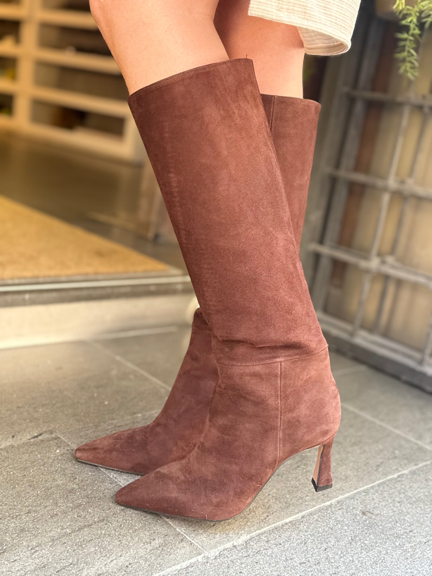 Bianca Dì Stivale tubolare in camoscio CAFFÈ