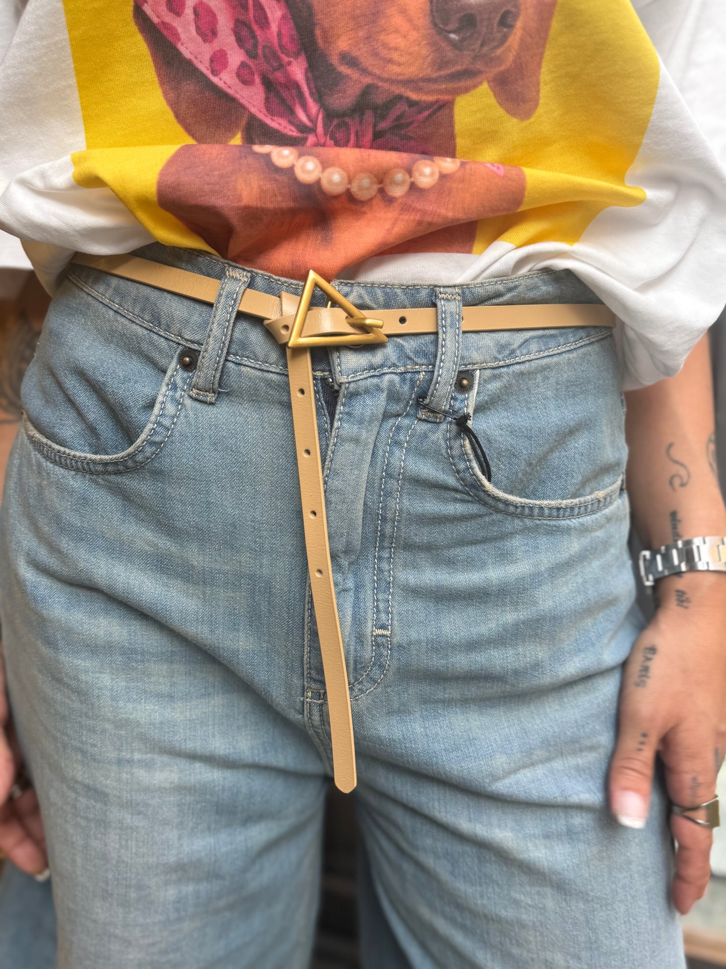 Cintura con fibbia triangolo (disponibile in più colori)