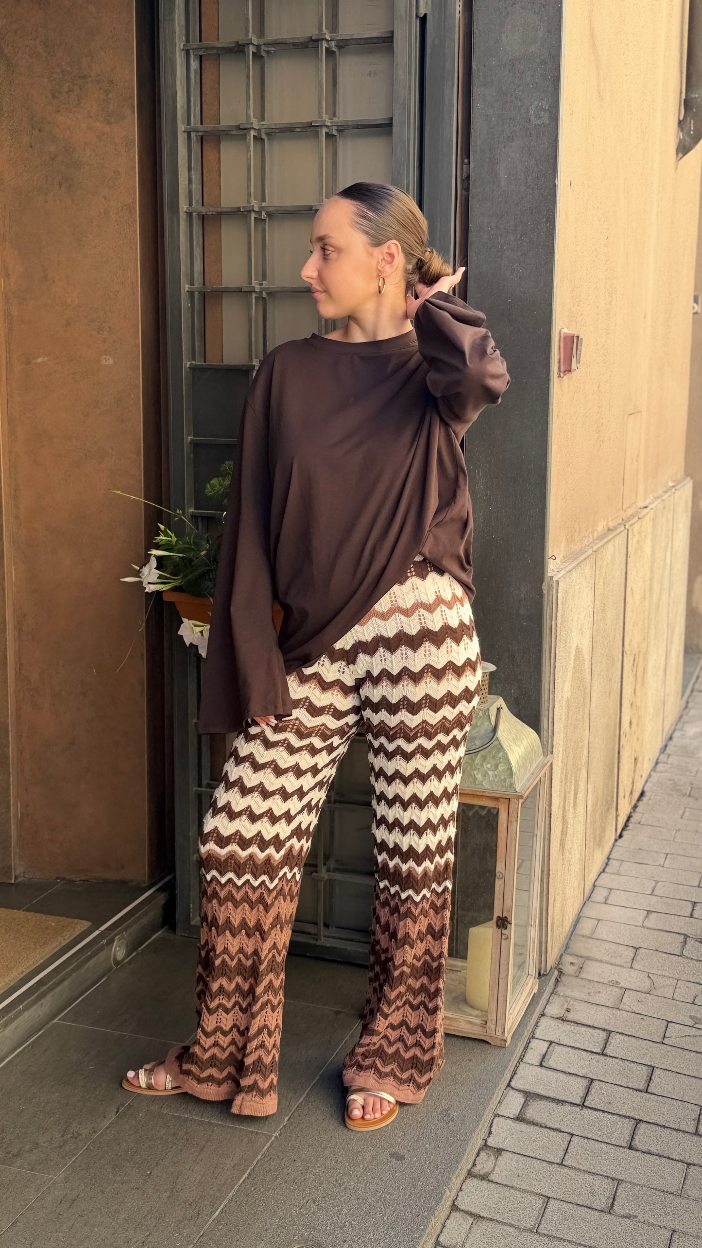 T-shirt MUSTHAVE spalle imbottite manica lunga ( disponibili in più varianti colore )