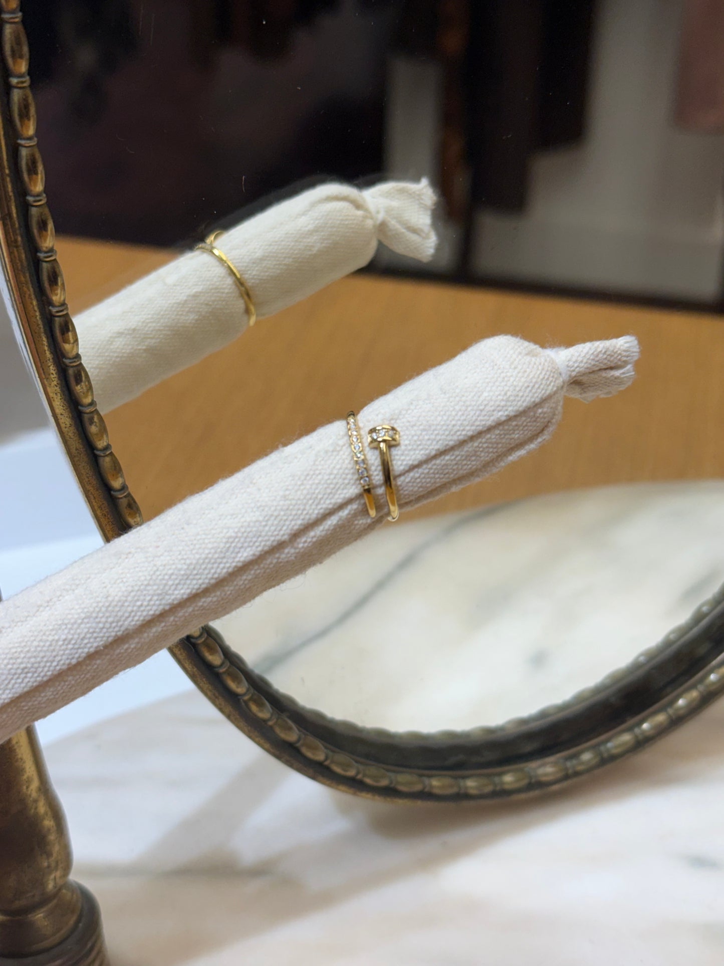 Anello chiodo con strass ORO