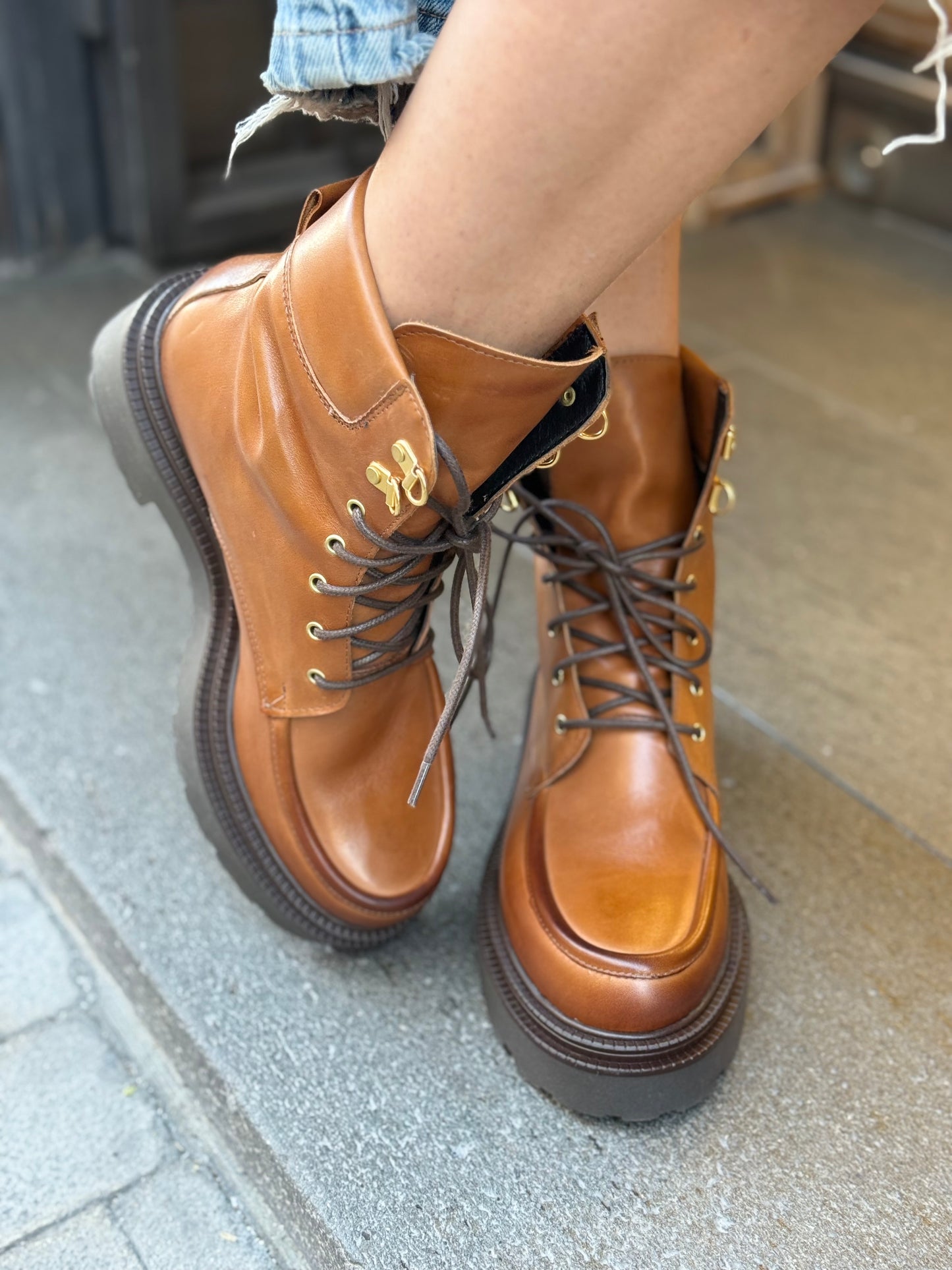 Anfibio in pelle liscia CUOIO