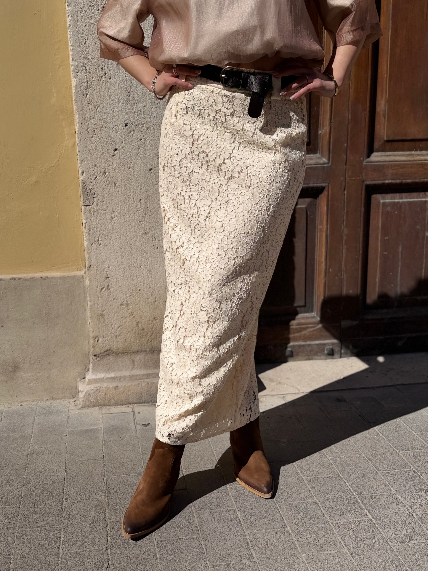 Haveonne Gonna in pizzo Burro