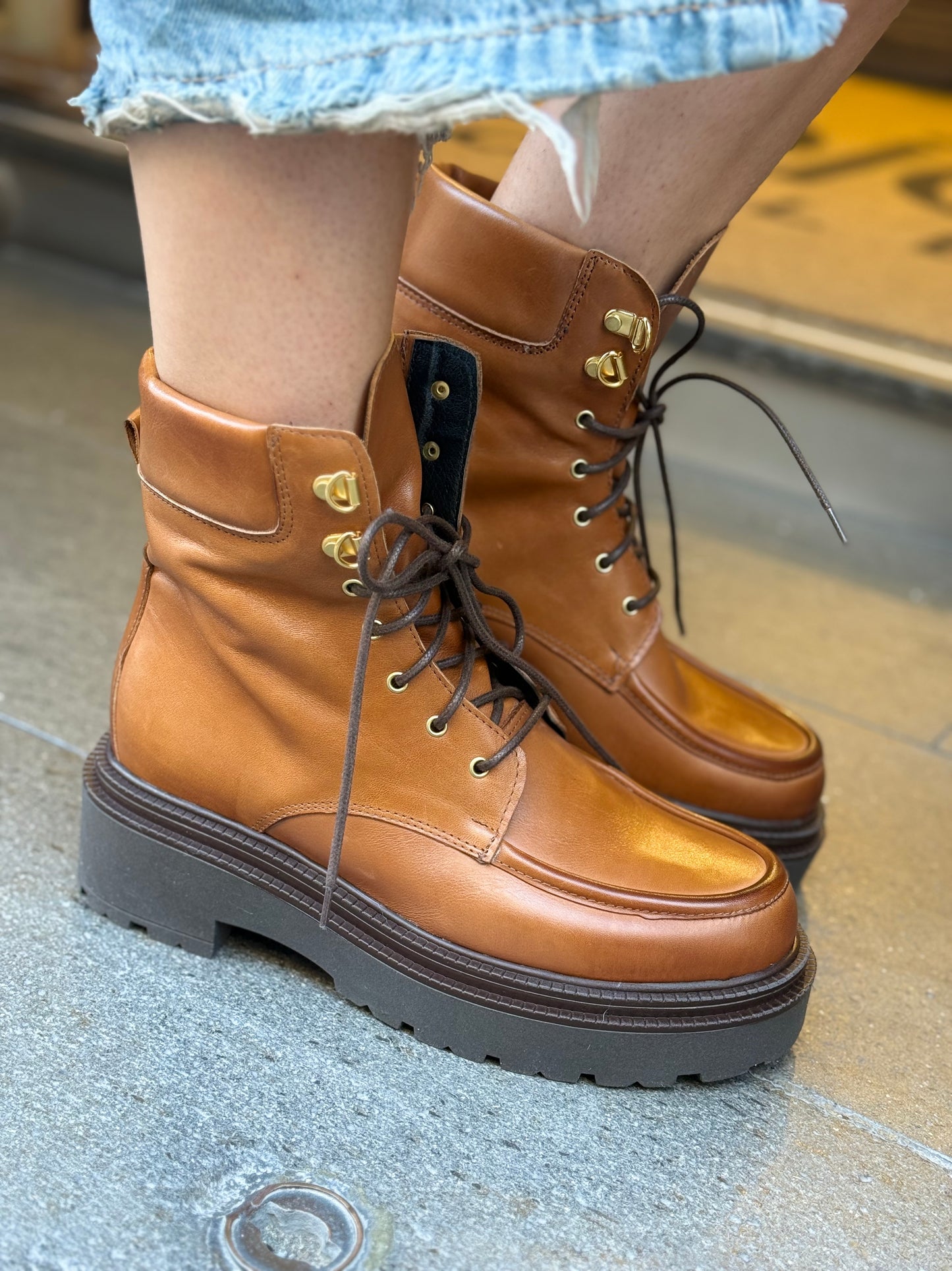 Anfibio in pelle liscia CUOIO