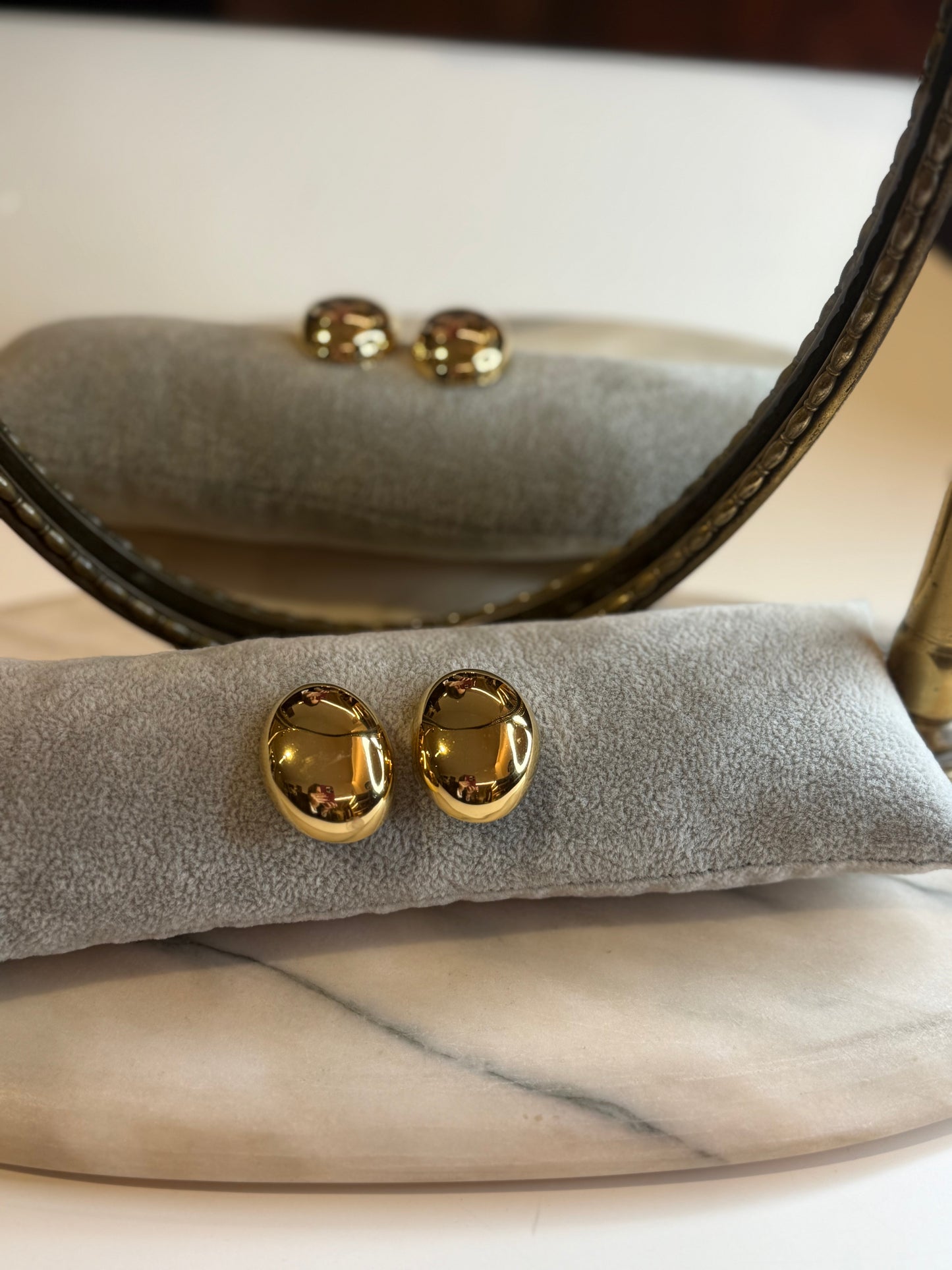 Orecchini a bottone medio ovale ORO