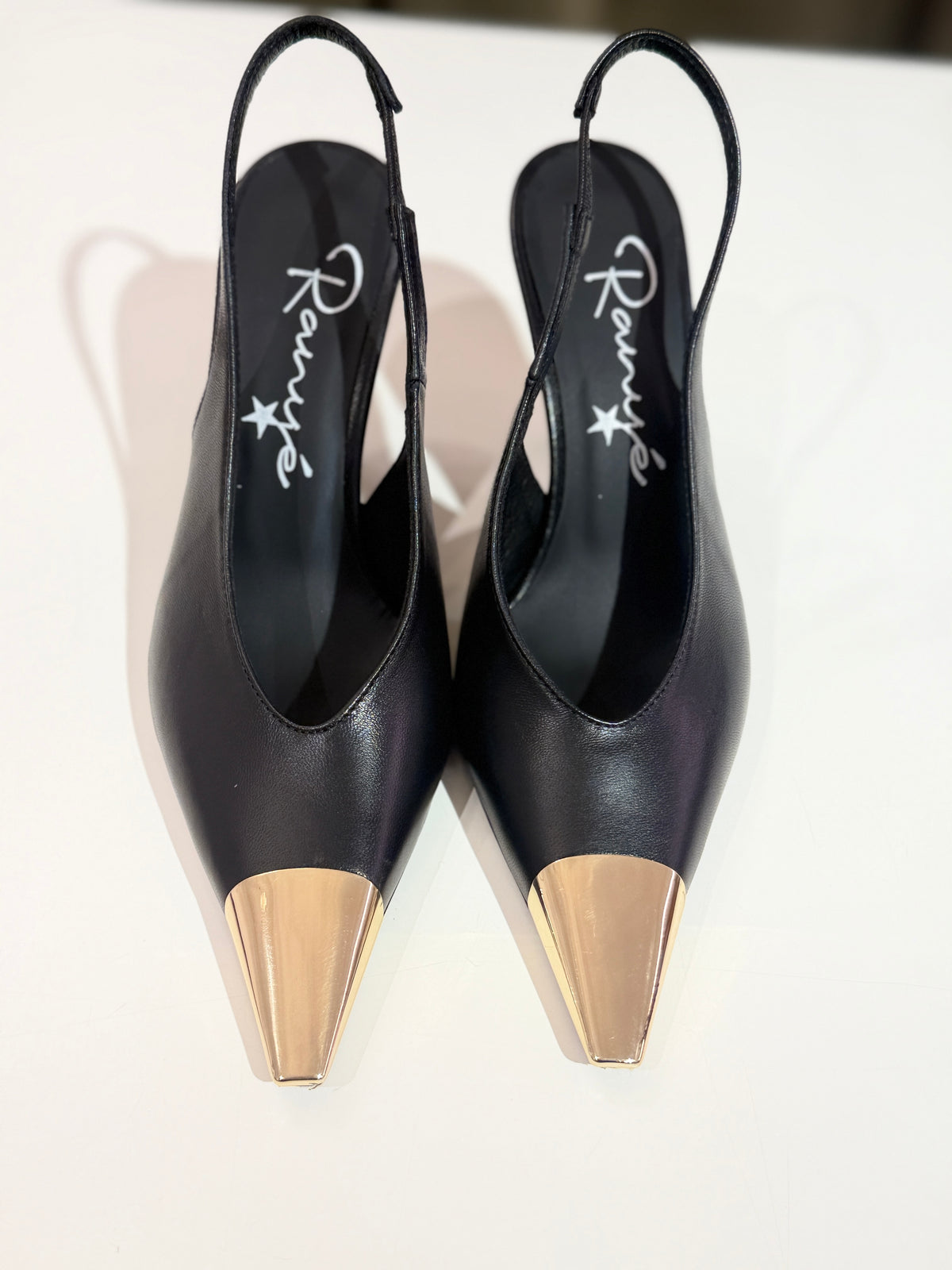 Slingback in pelle NERA con puntale ORO