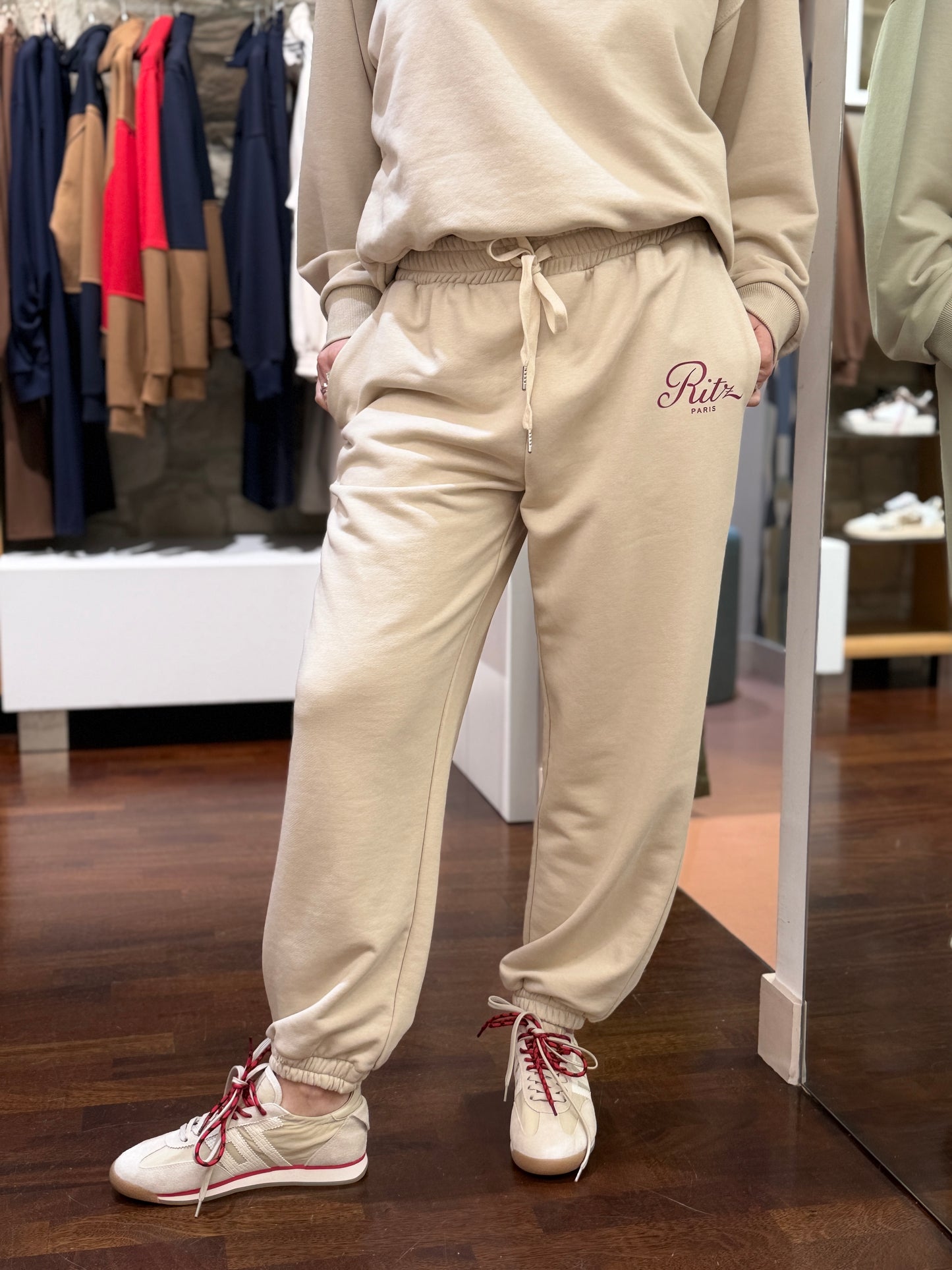 Tensione in Pantalone in felpa BEIGE/BORDEAUX
