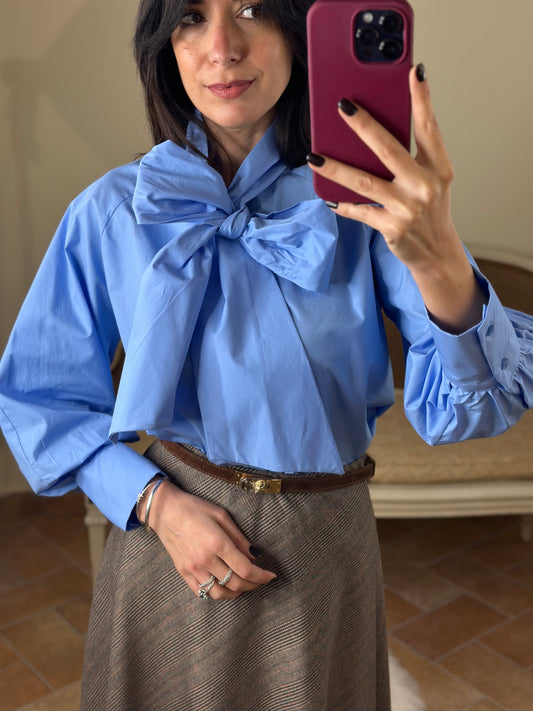 Camicia in popeline CELESTE con fiocco