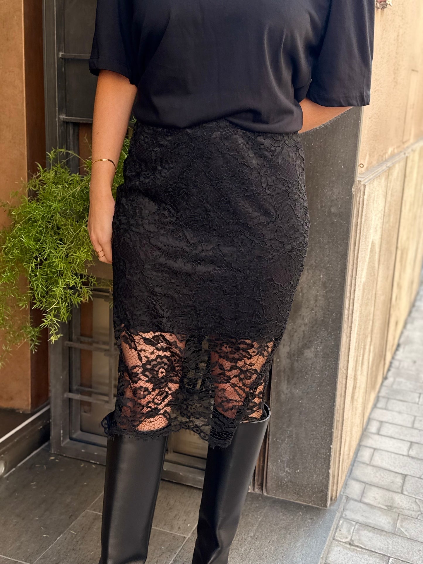 Tensione In Gonna in pizzo NERO