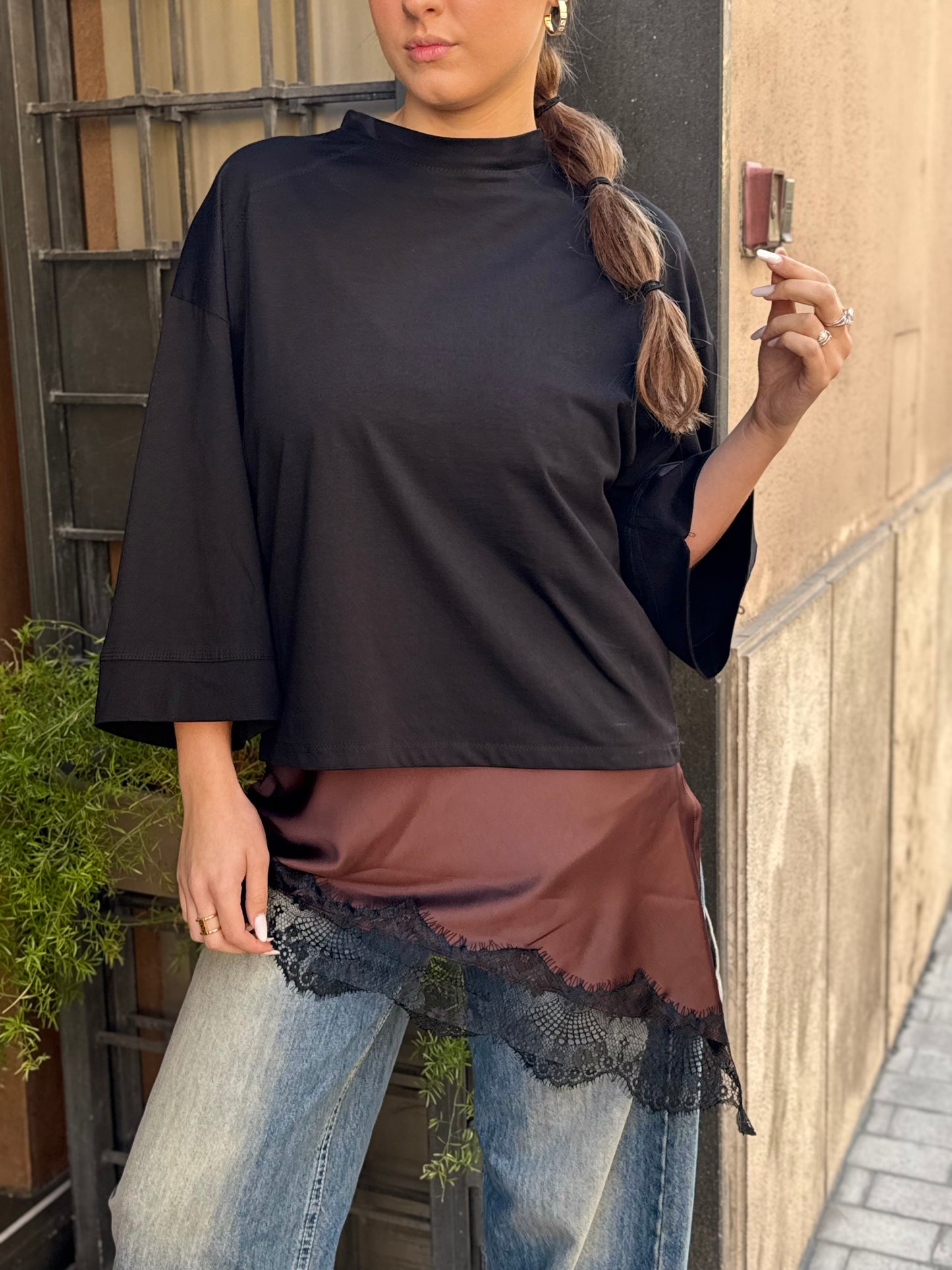 Tensione In T-shirt manica 3/4 con lingerie asimmetrico NERO/MORO