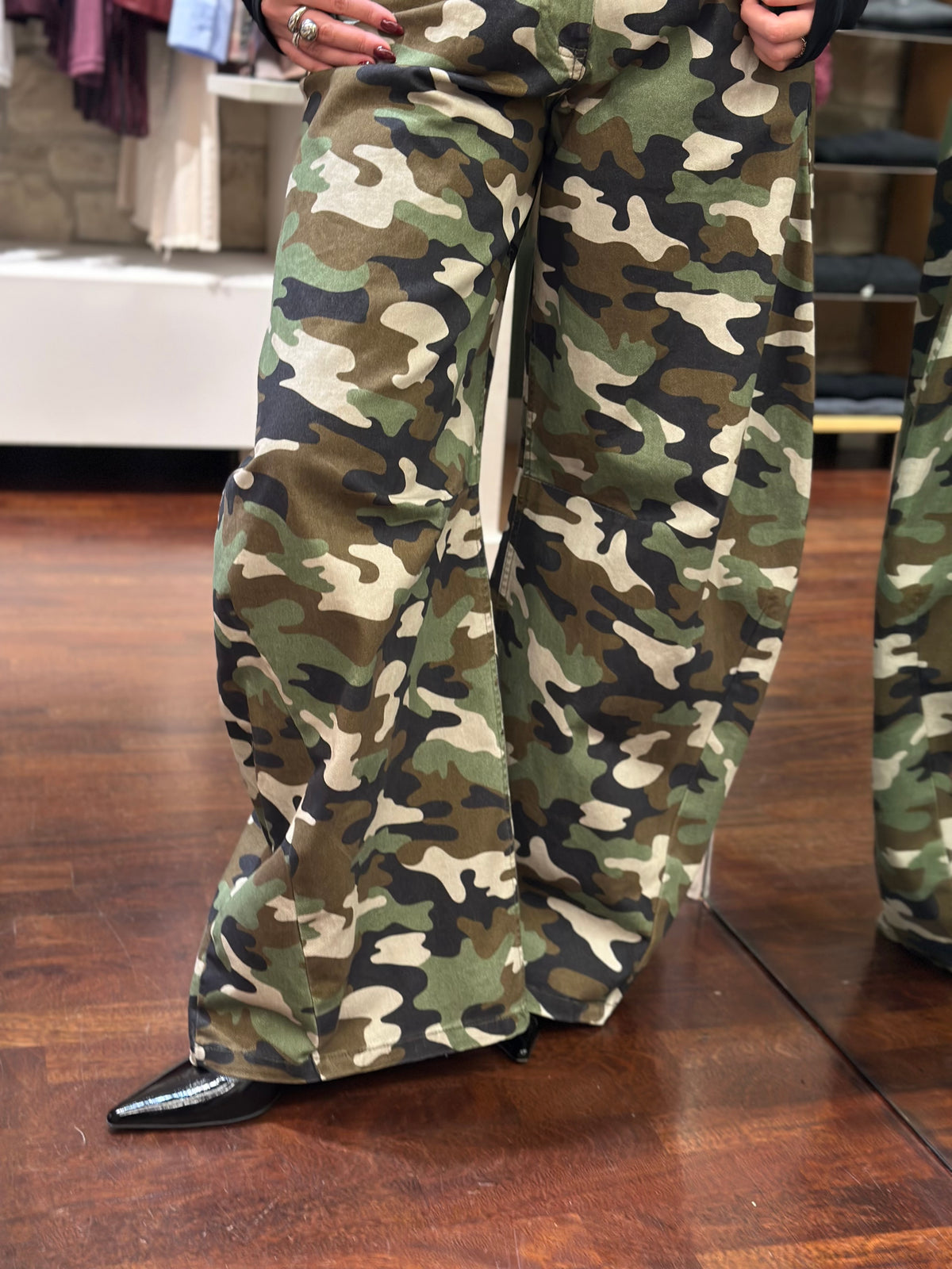 Tensione in pantalone camouflage cintura carrozza