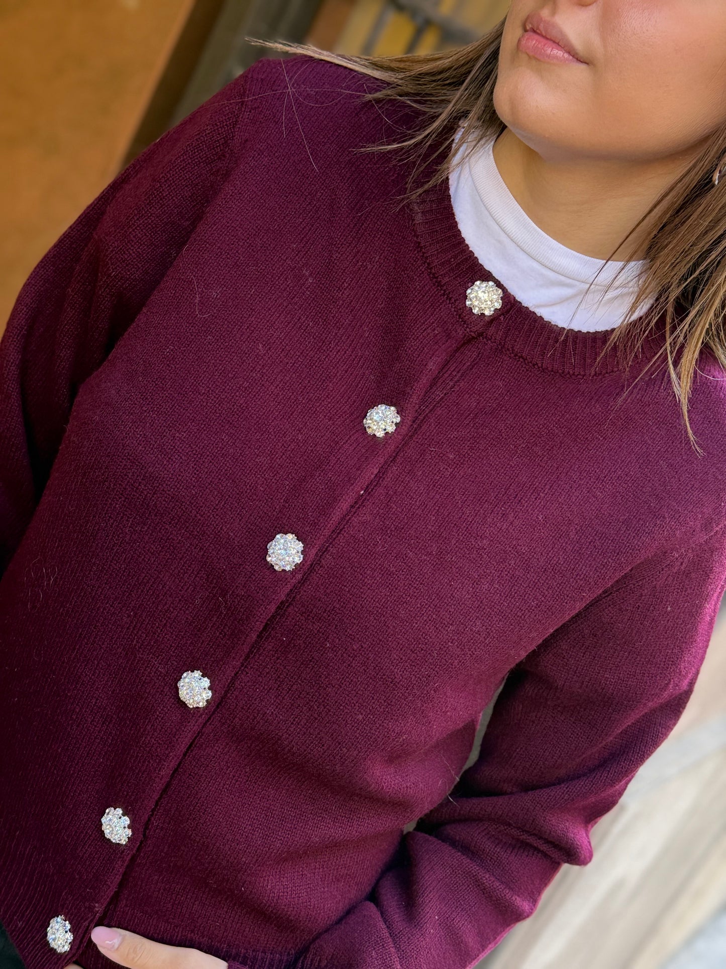 Cardigan GIOIA girocollo con bottoni gioiello VINO