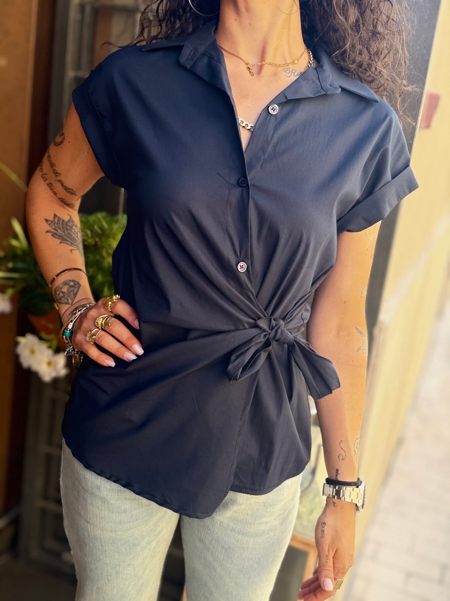 Camicia con nodo (disponibile in più colori)