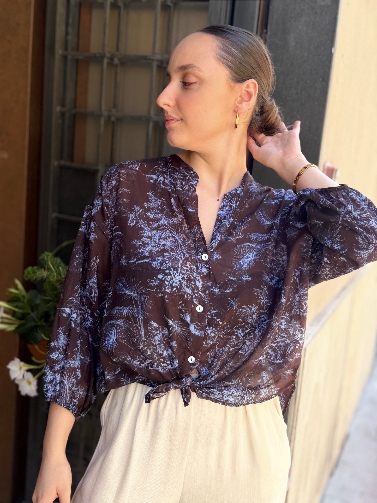 Tensione in Camicia con nodo Moro/celste