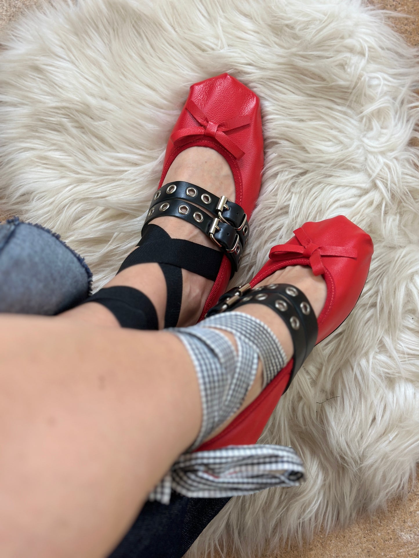 Divine Follie ballerina fibbie red