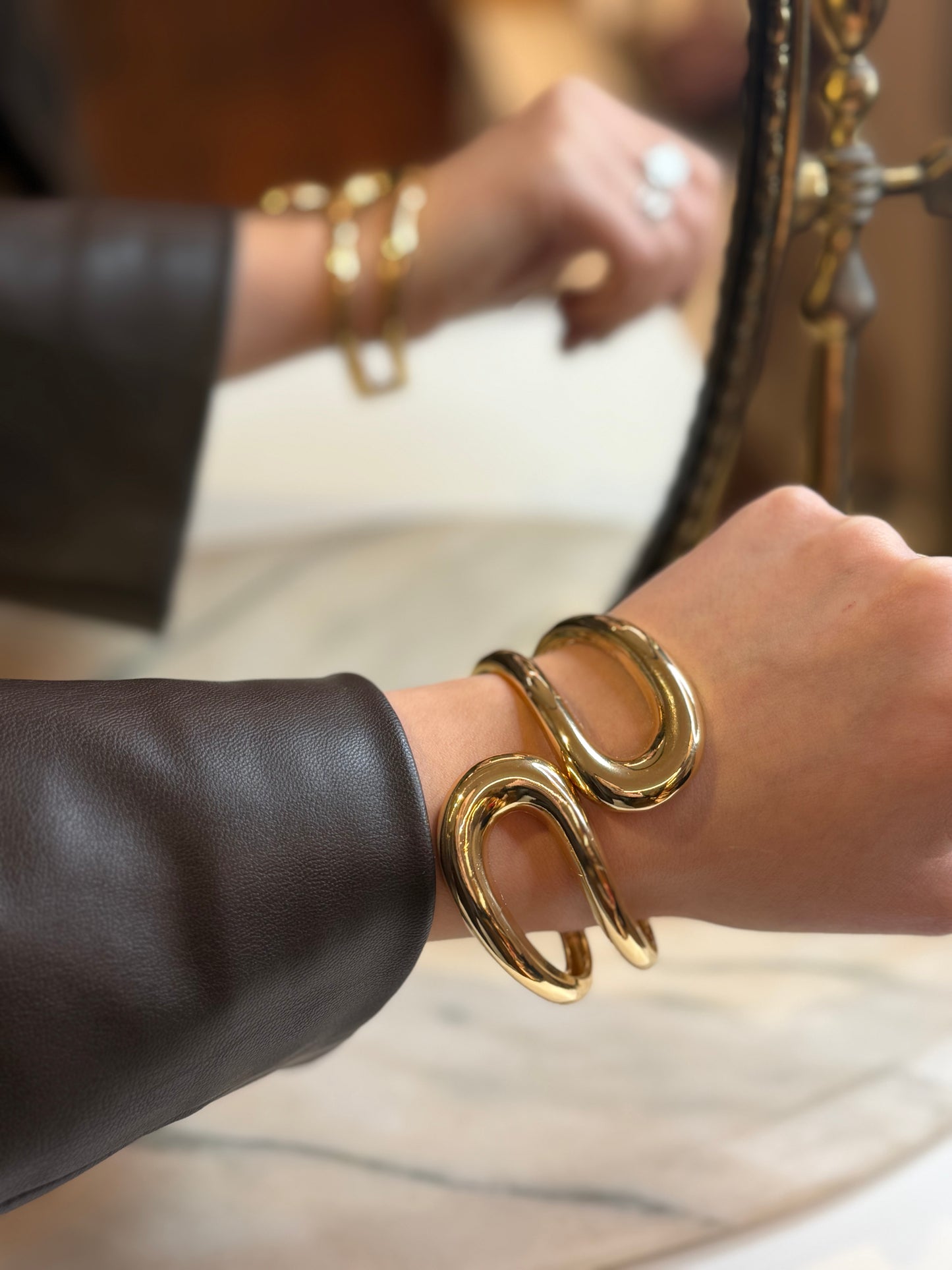 Bracciale ORO rigido design aperto