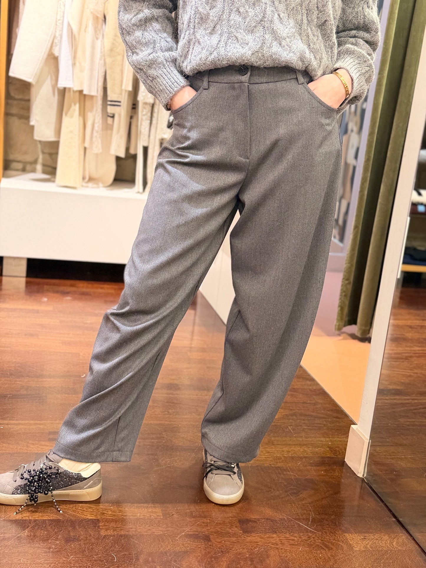 Tensione In Pantalone barrel in flanella GRIGIO