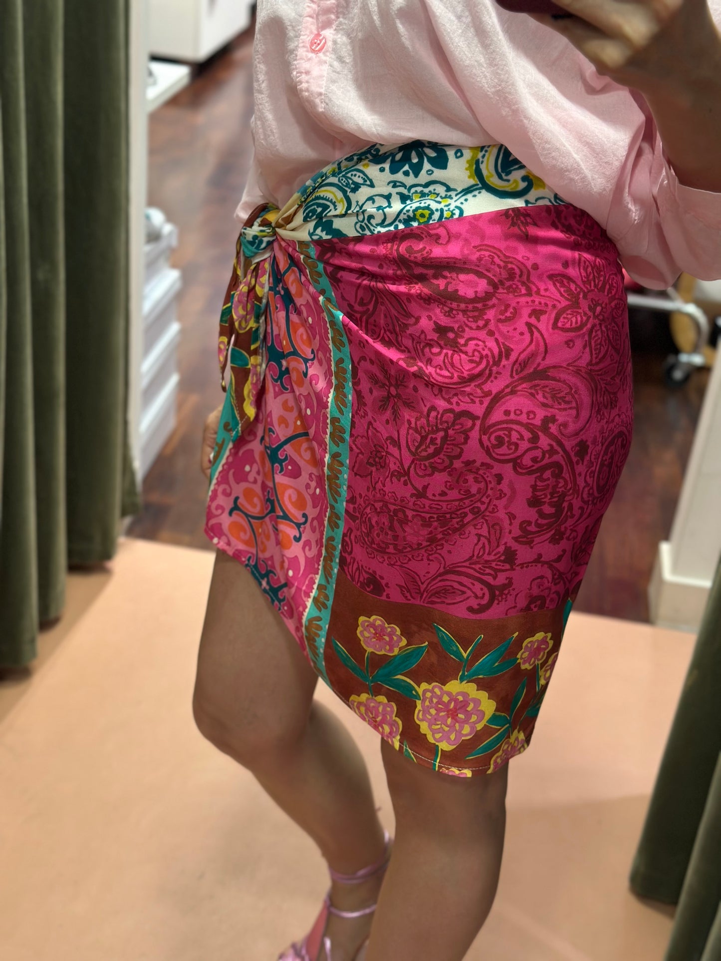 Tensione in gonna pareo corta PATCHWORK