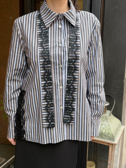Camicia a righe con pizzo
