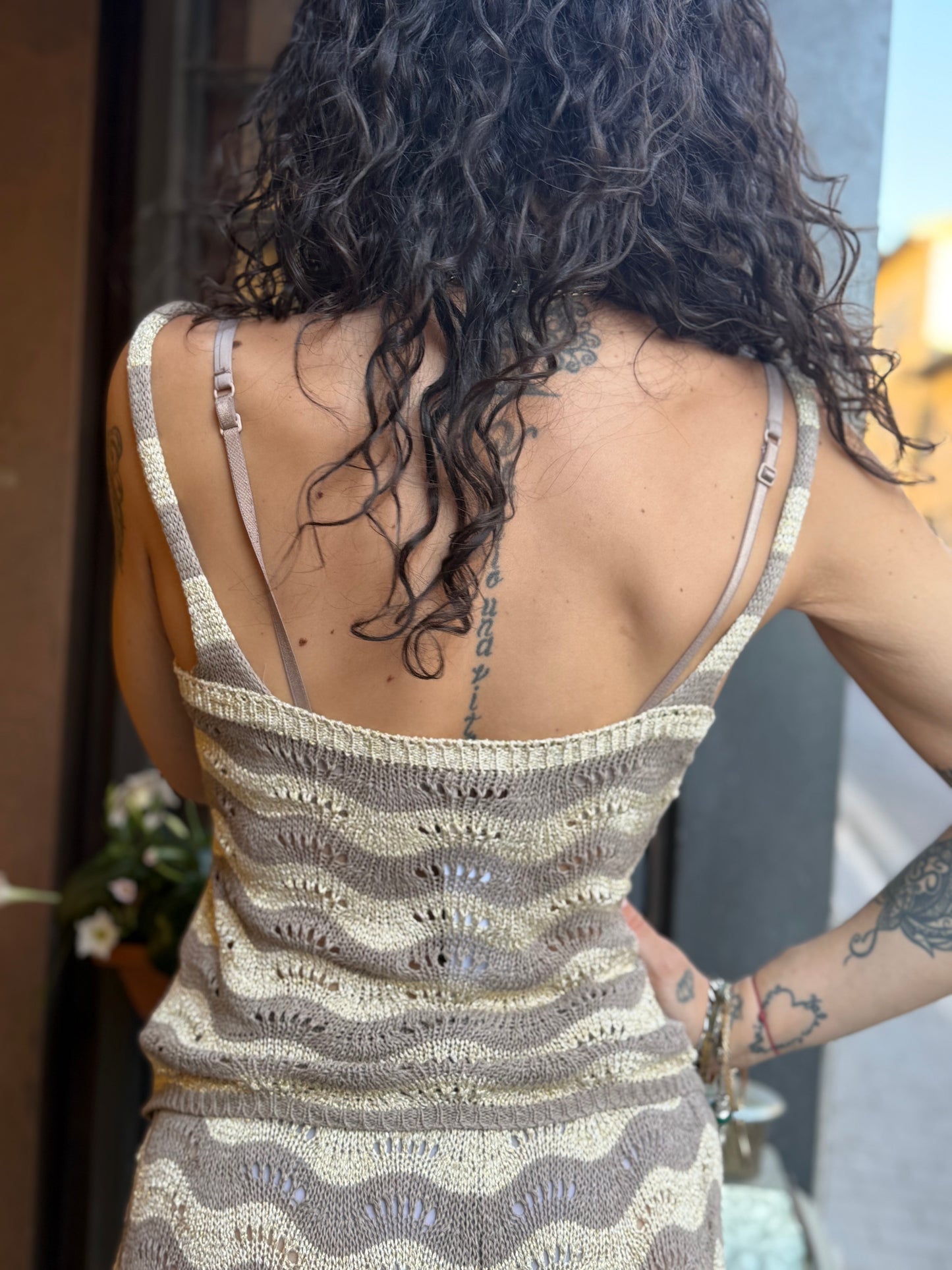Coordinato crochet oro/fango