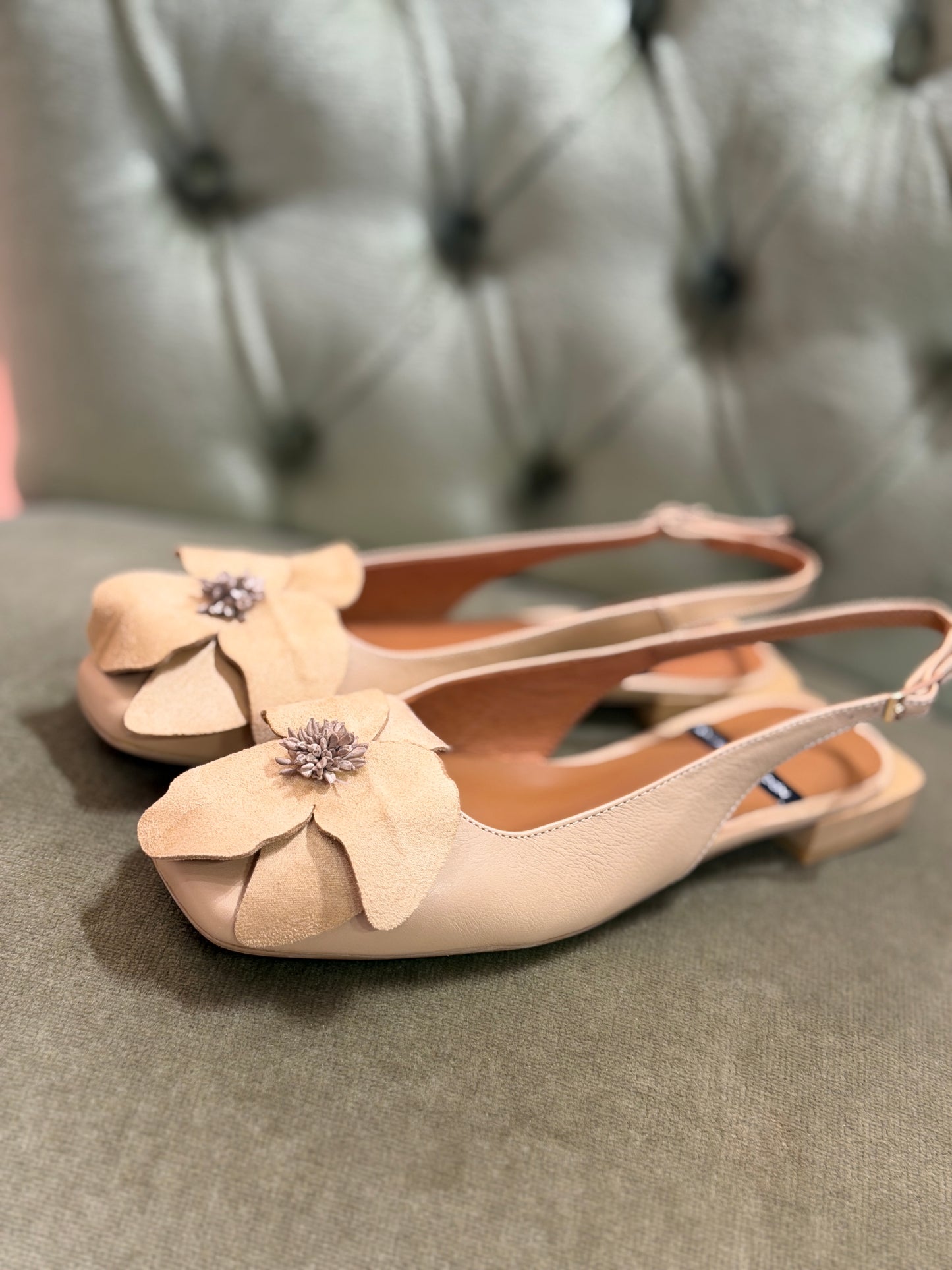 Angel Alarcon ROSINA-FLOR BEIGE