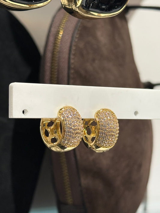 Orecchini grandi cerchio con dettaglio strass ORO