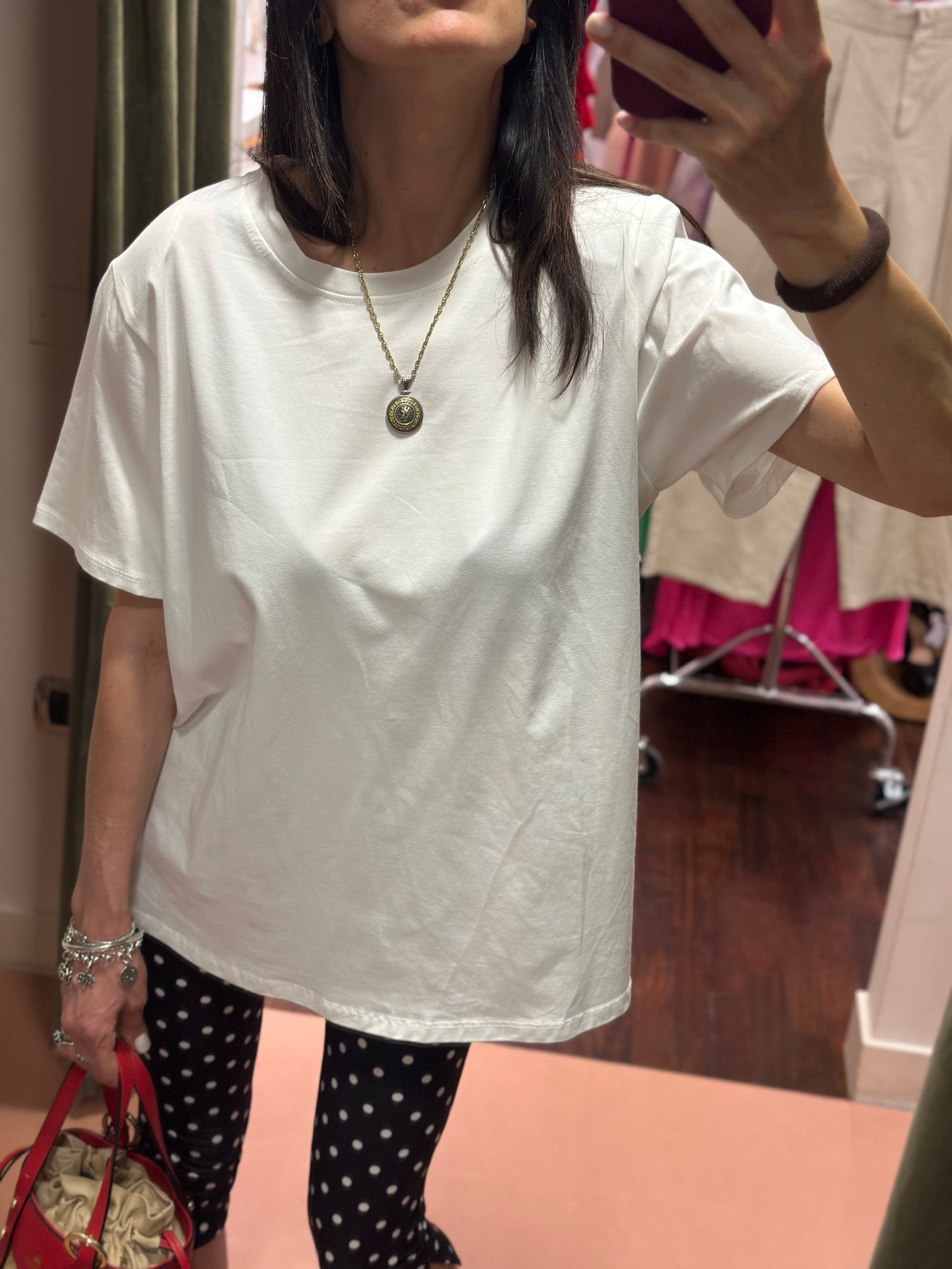 T-Shirt con spalle imbottite