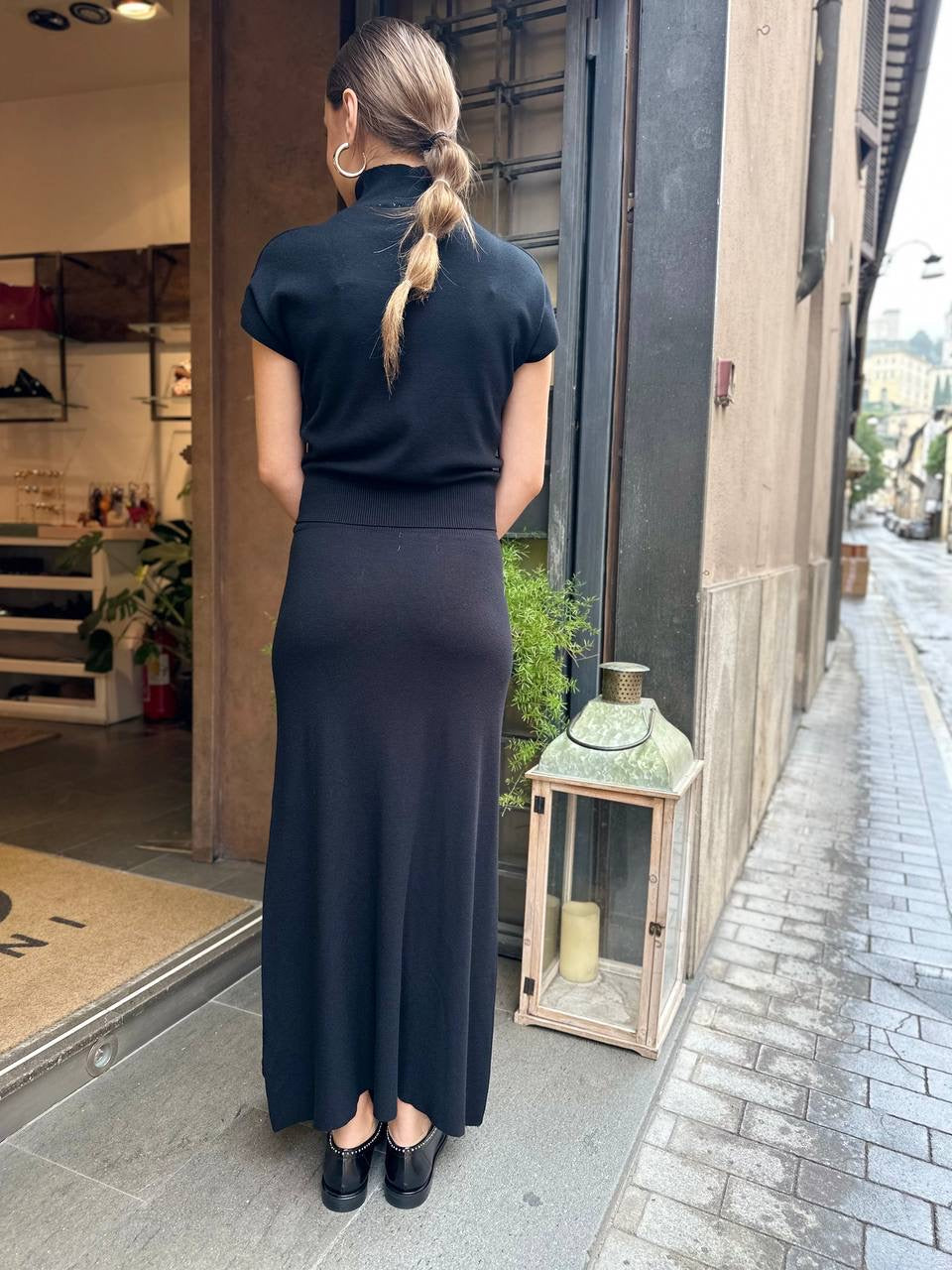 Set in Maglia con gonna NERO