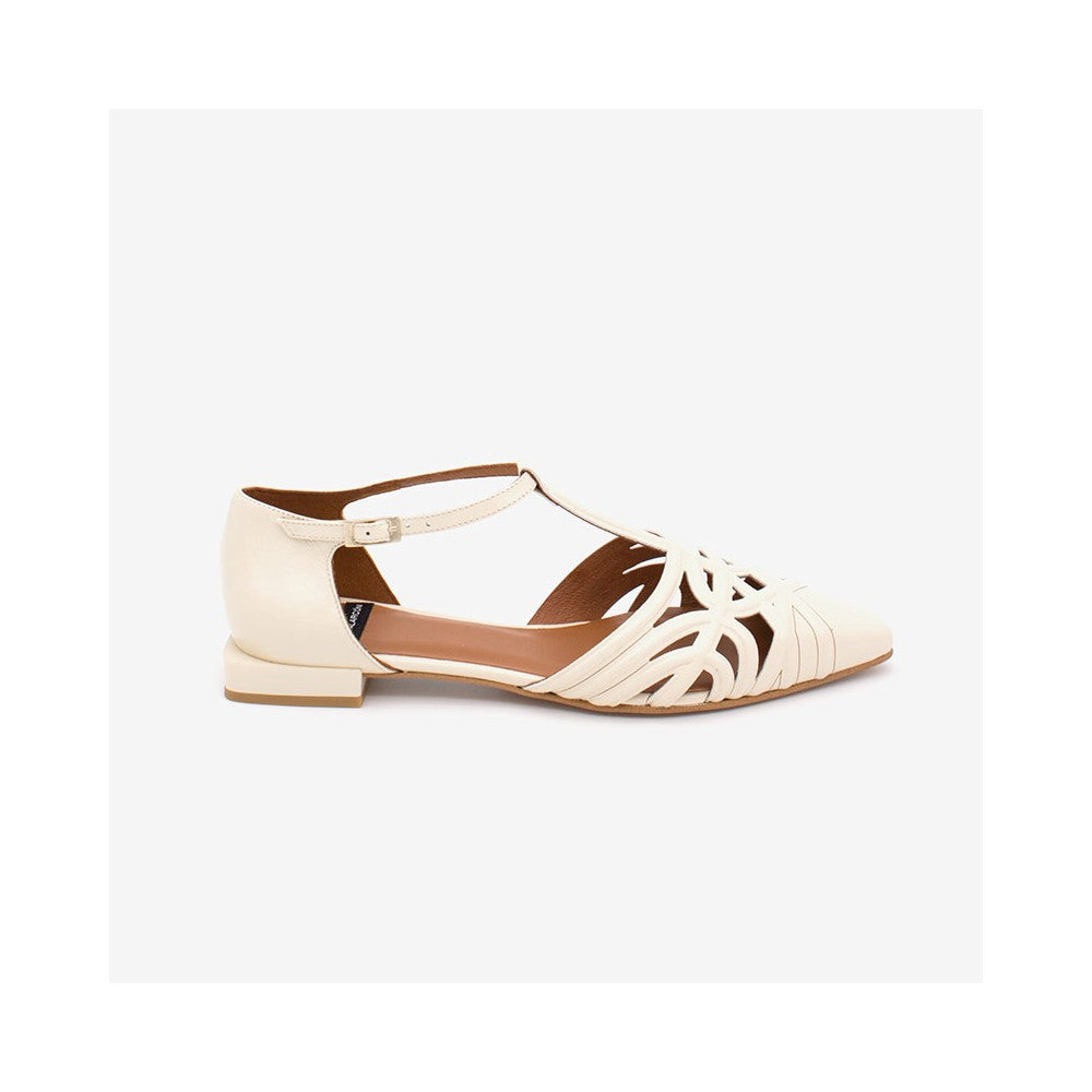 Angel Alarcon NAMIA Ballerina in vernice traforata