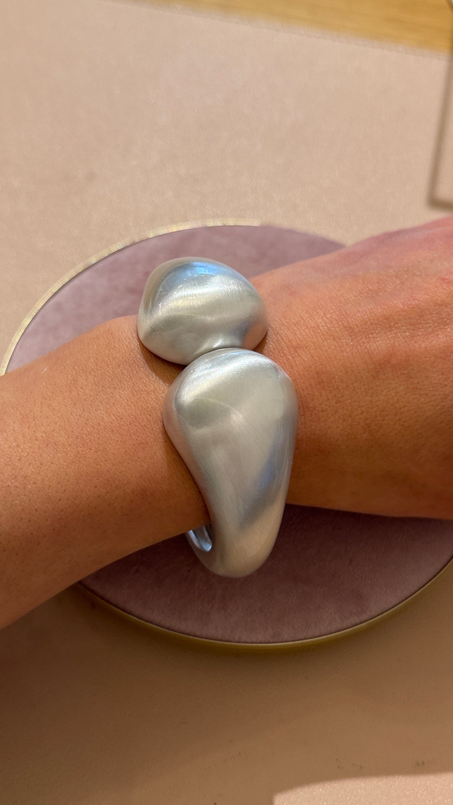 Bracciale abbraccio opaco Argento