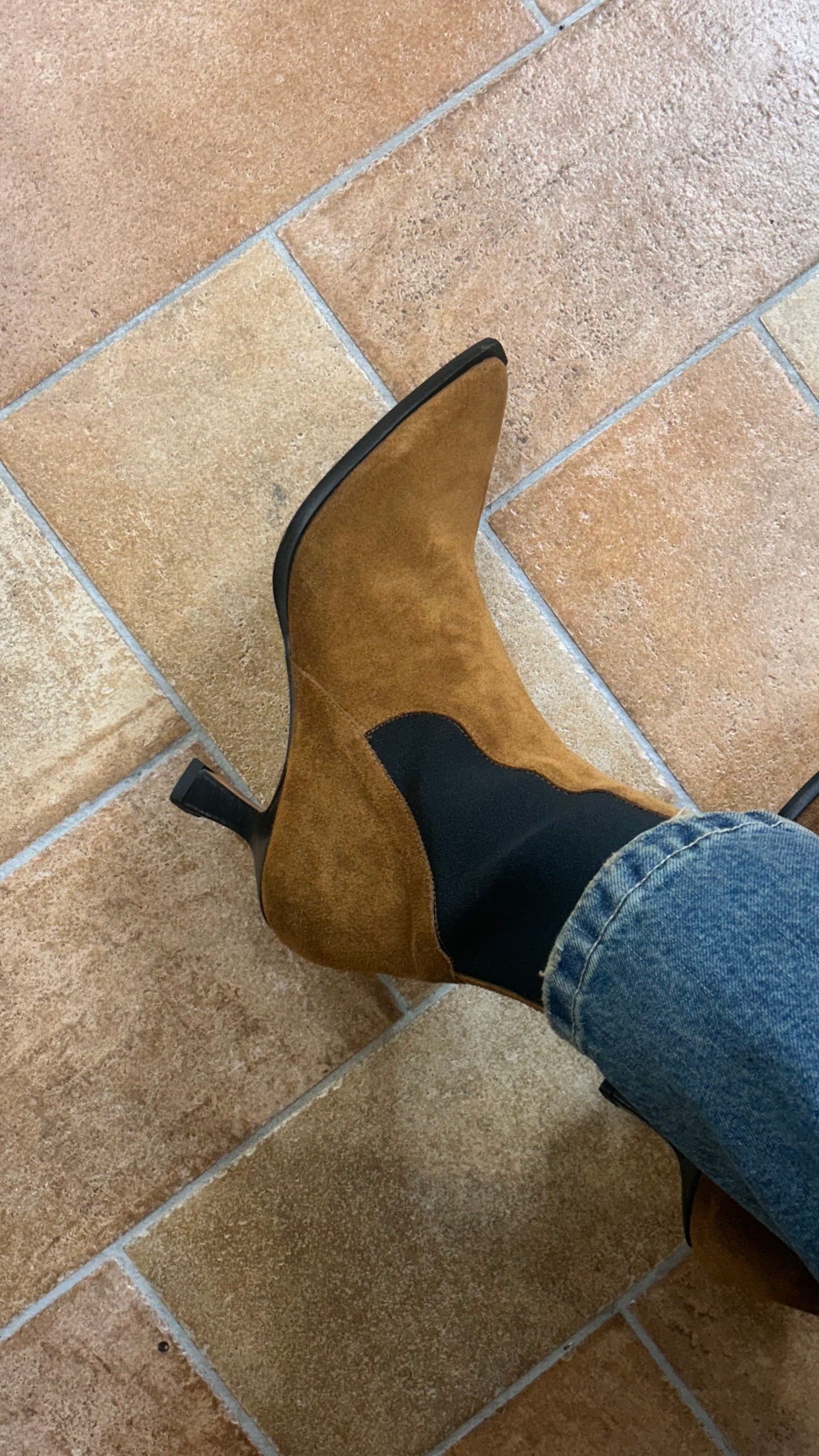 Angel Alarcon BRIELAS Stivaletto scamosciato con elastici MOGANO