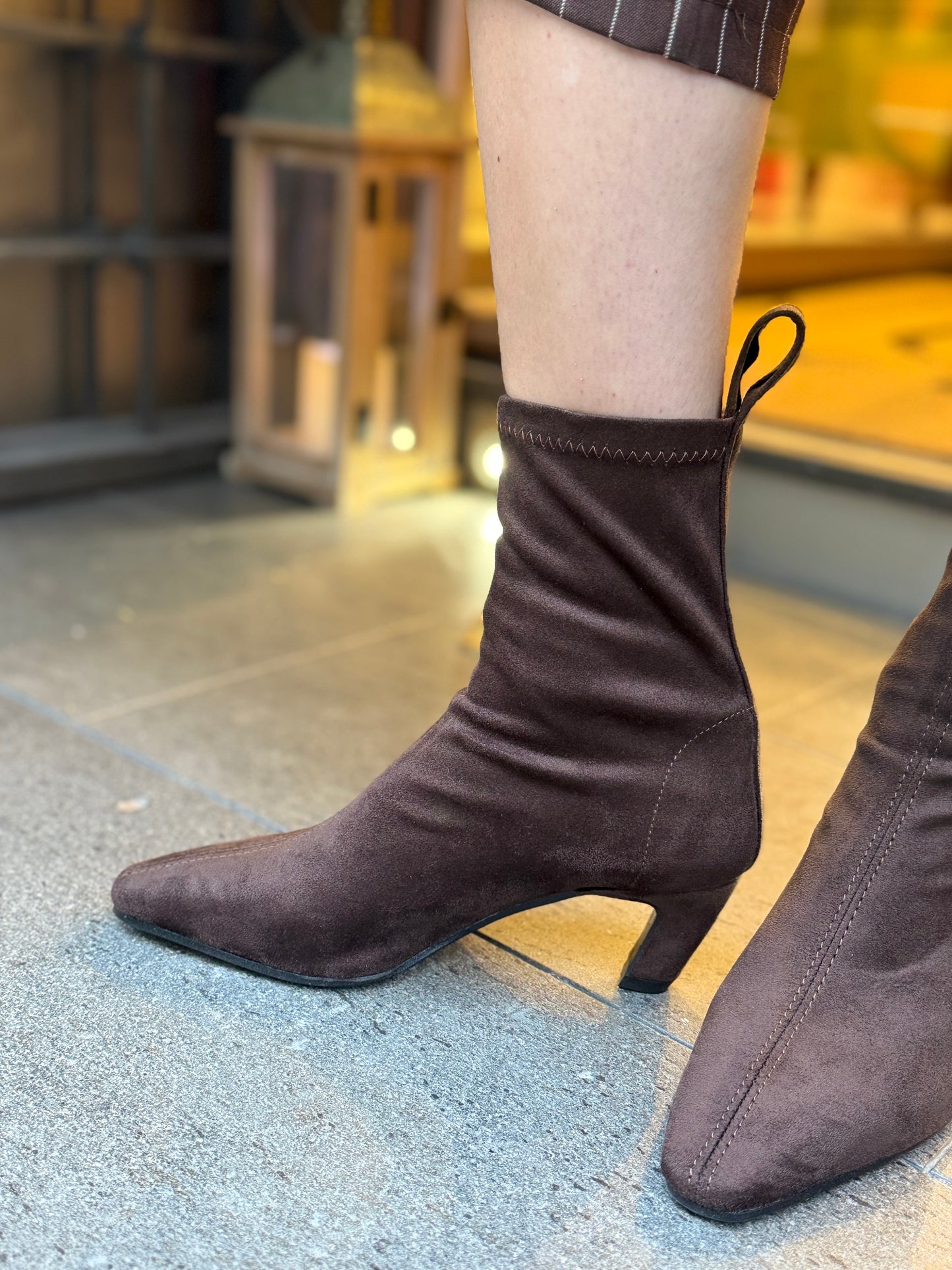 Ovyè Stivaletto calzino in eco-camoscio MORO