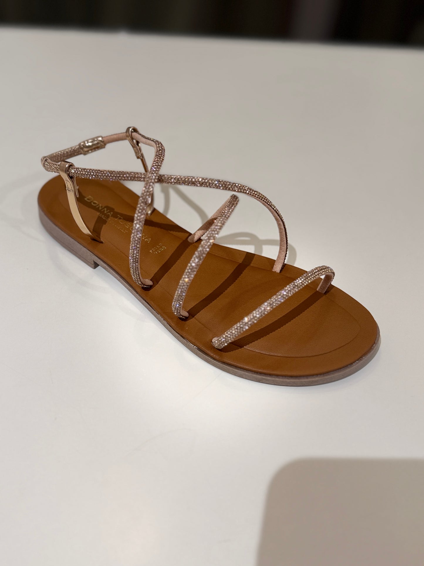 Donna Toscana Sandalo flat strass platino