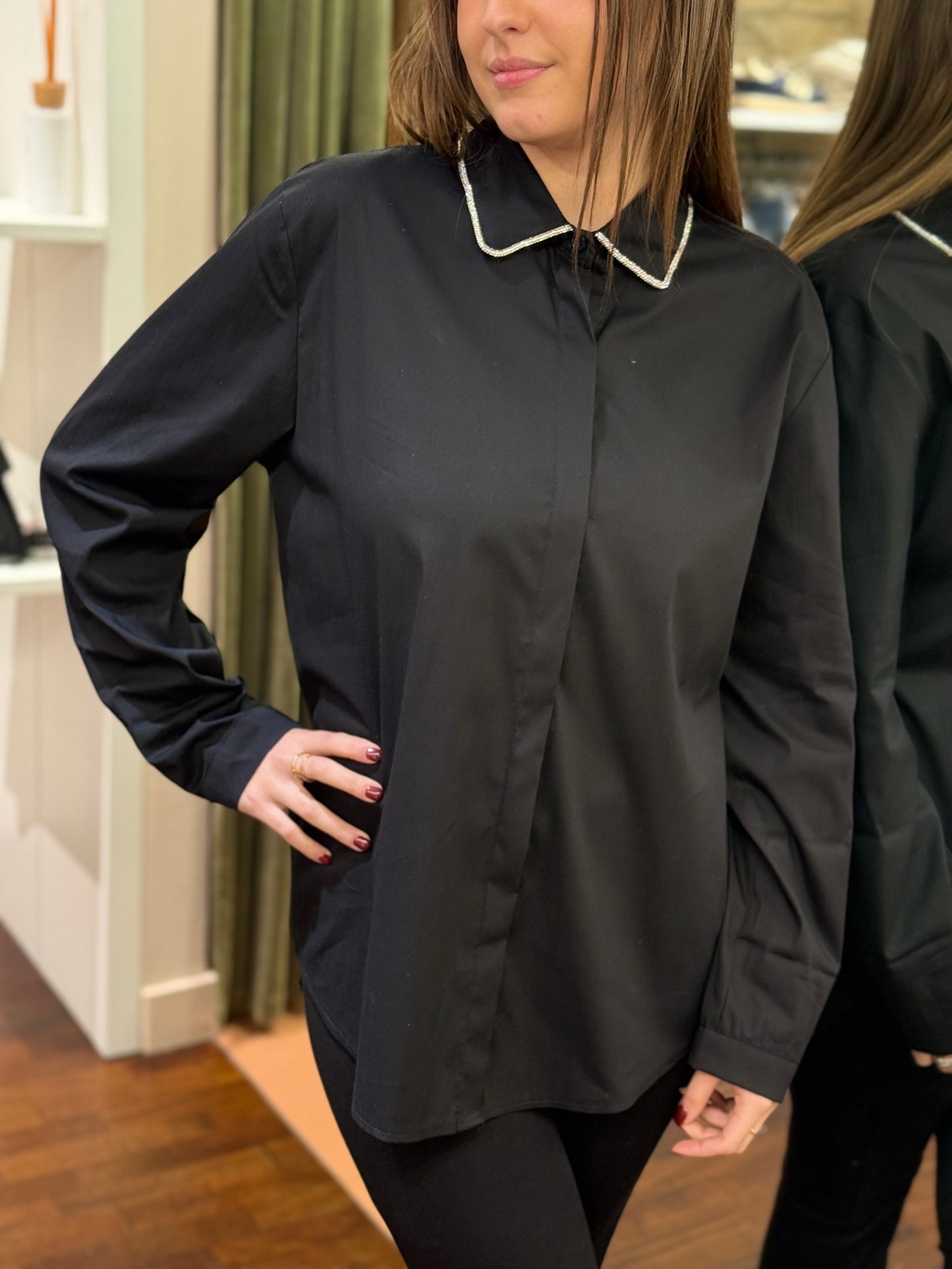 Camicia colletto profilato con micro strass NERA