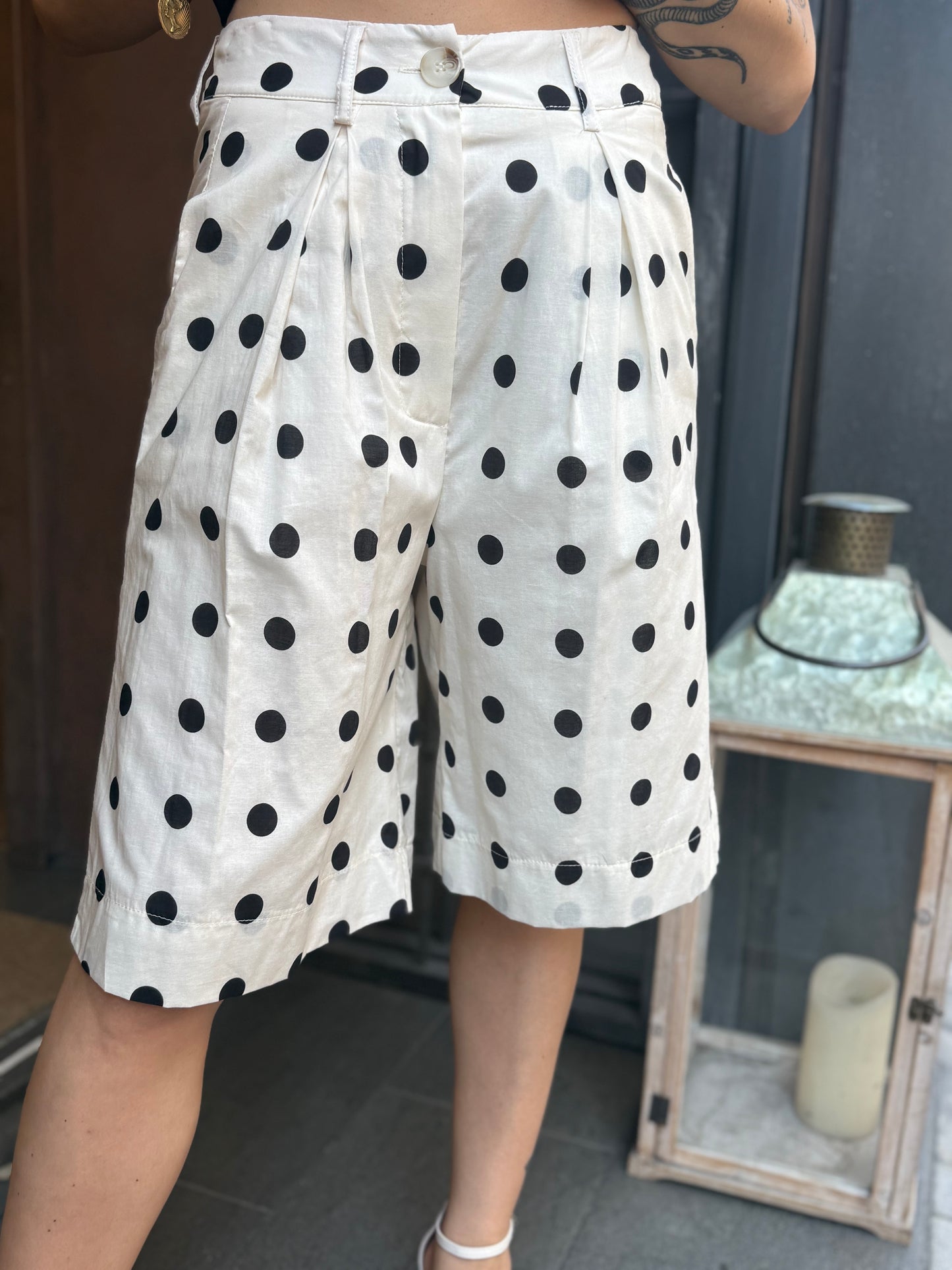 Tensione in Bermuda a pois
